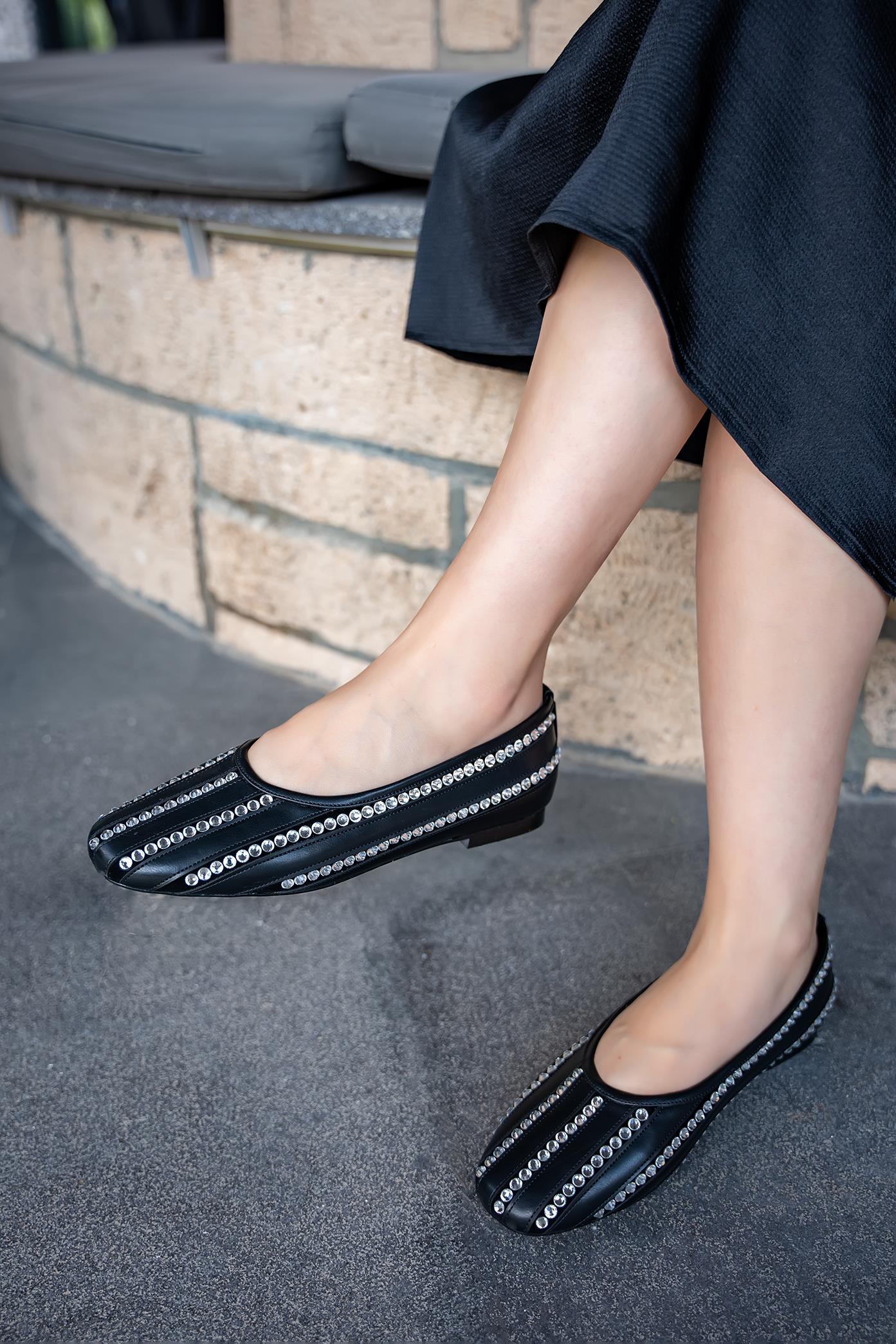 ROGO TAŞ DETAYLI BABET - SİYAH