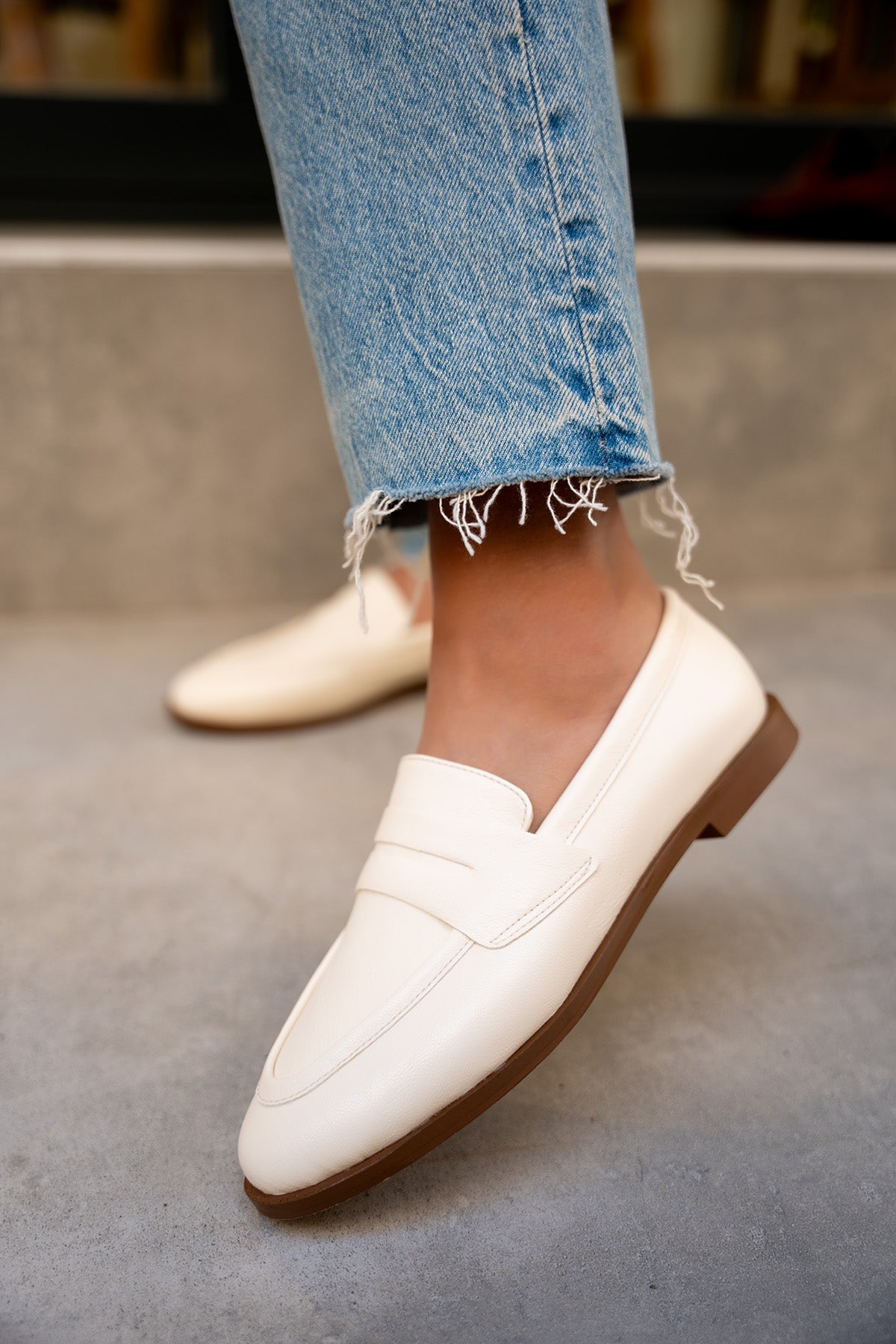 Desna Düz Taban Ayakkabı - EKRU DERİ