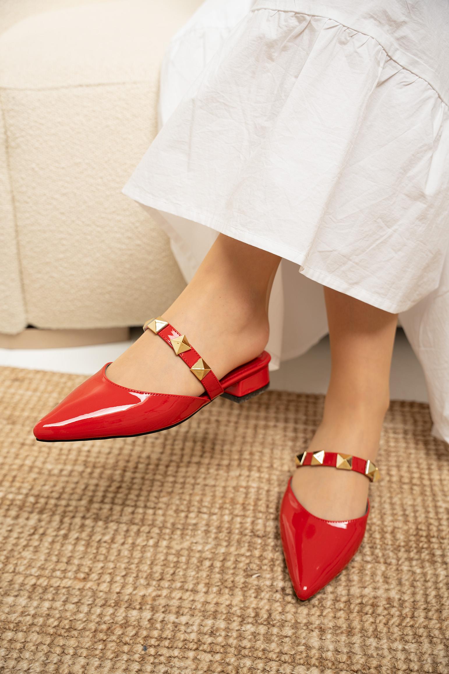 Ricco Zımba Detaylı Terlik - KIRMIZI