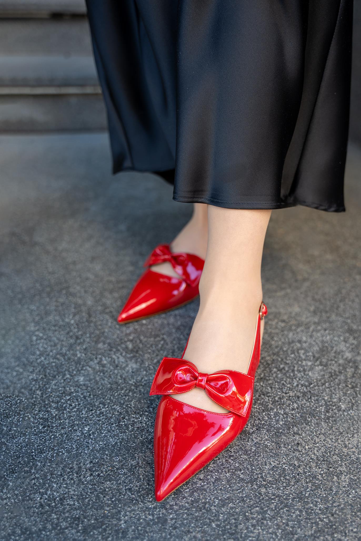 GİONNA FİYONK DETAYLI KADIN TOPUKLU AYAKKABI - KIRMIZI RUGAN