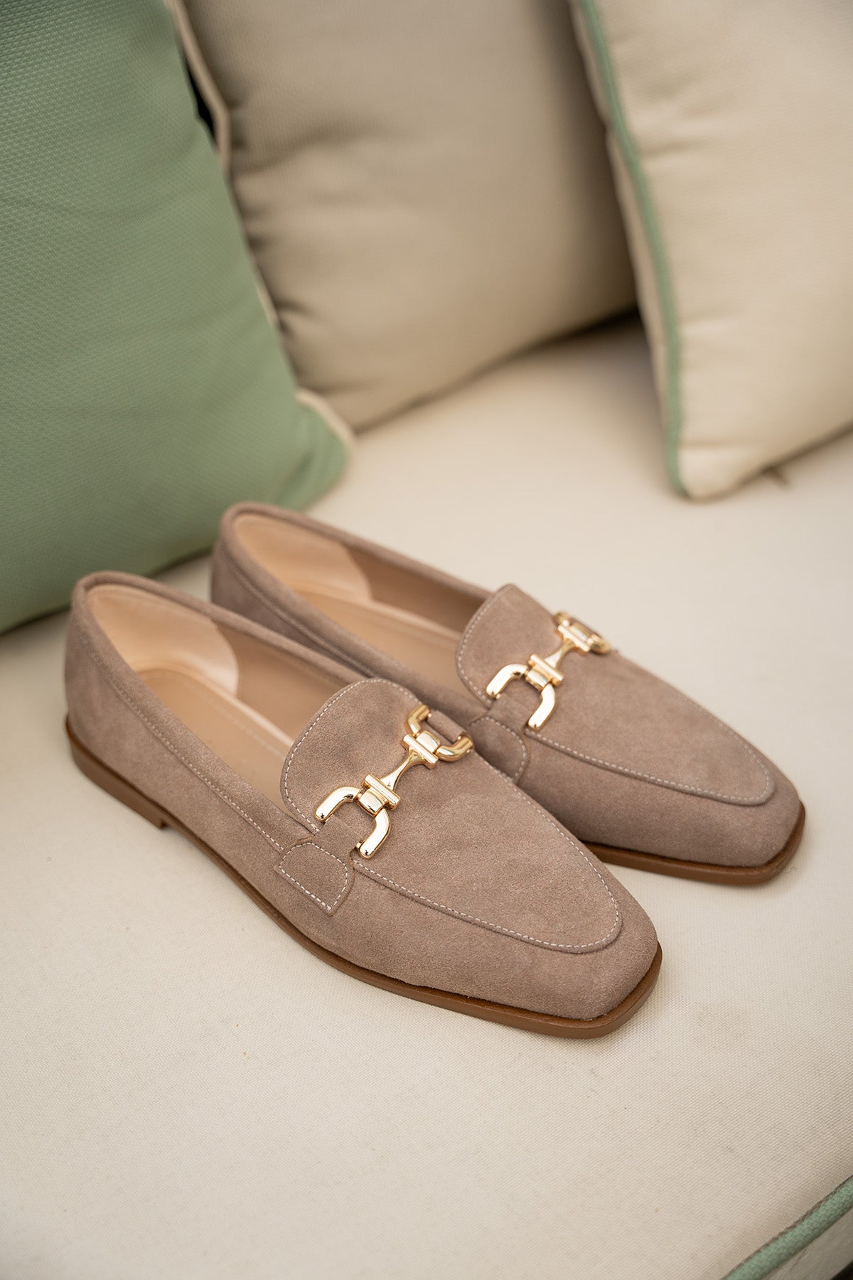 Aloha Gold Detaylı Loafer - VİZON SÜET