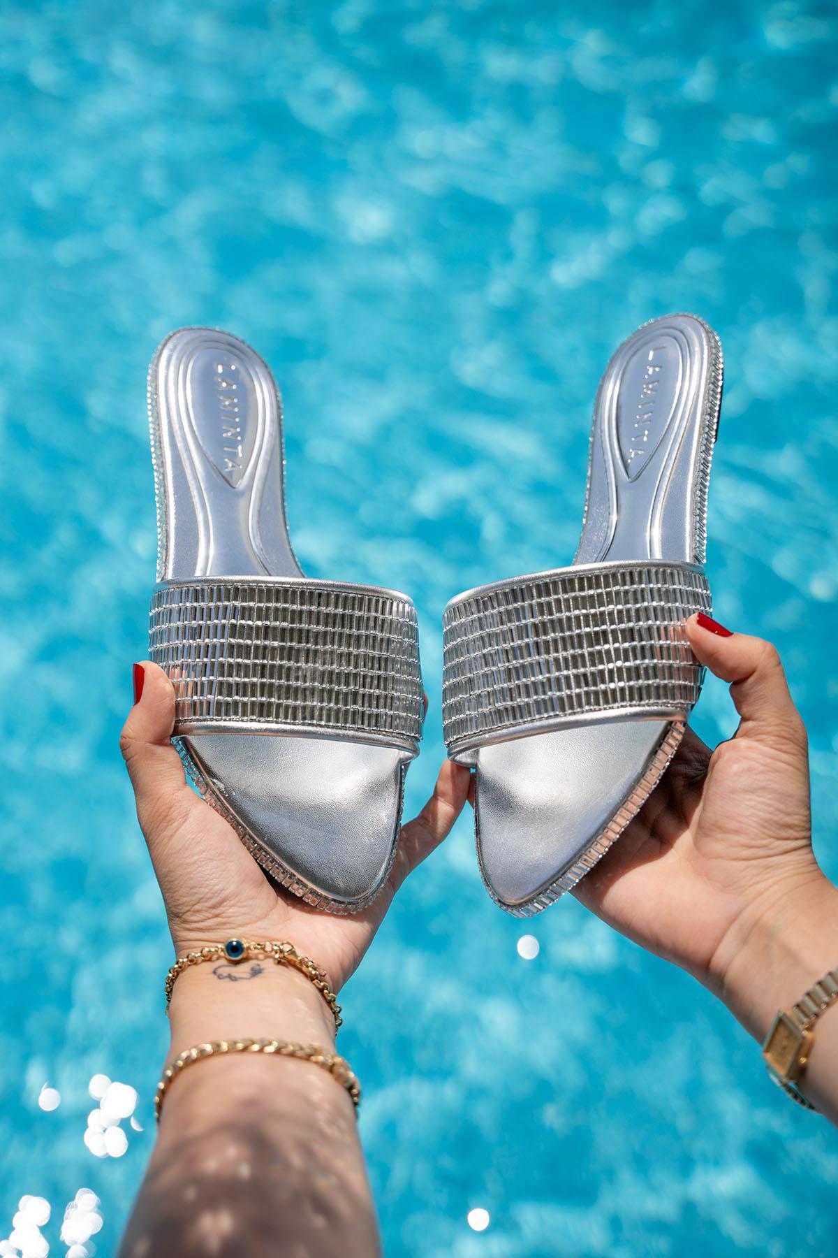 Walker Kristal Taş Detaylı Terlik - Silver