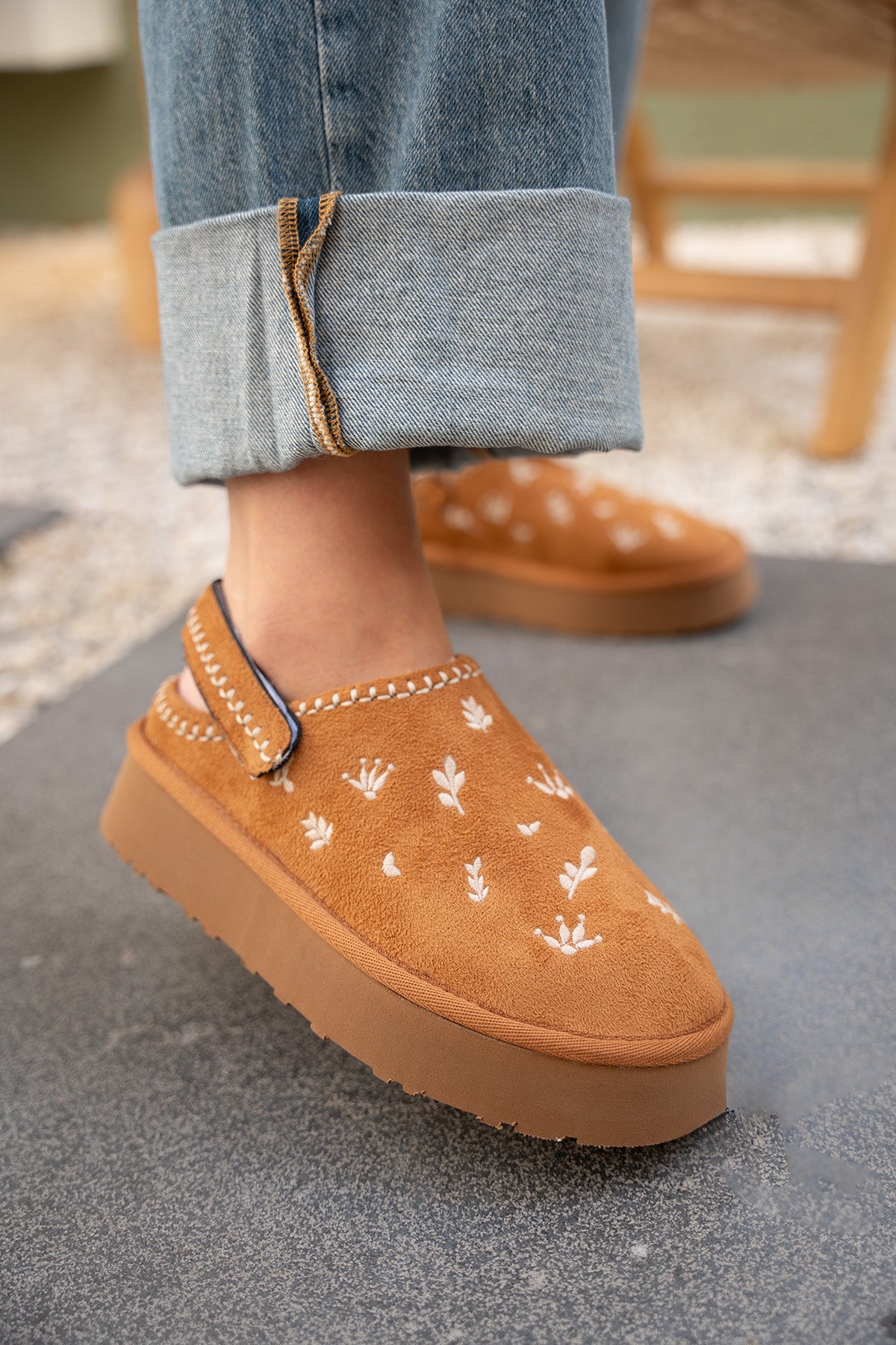 Tavia Nakışlı Kürklü Bot - TABA SÜET