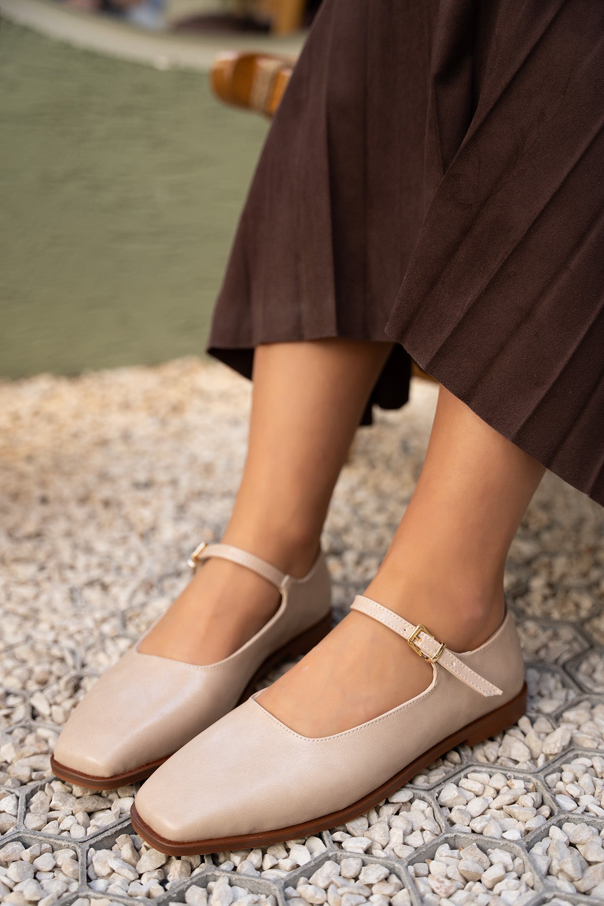 Flue Tokalı Düz Babet - NUDE