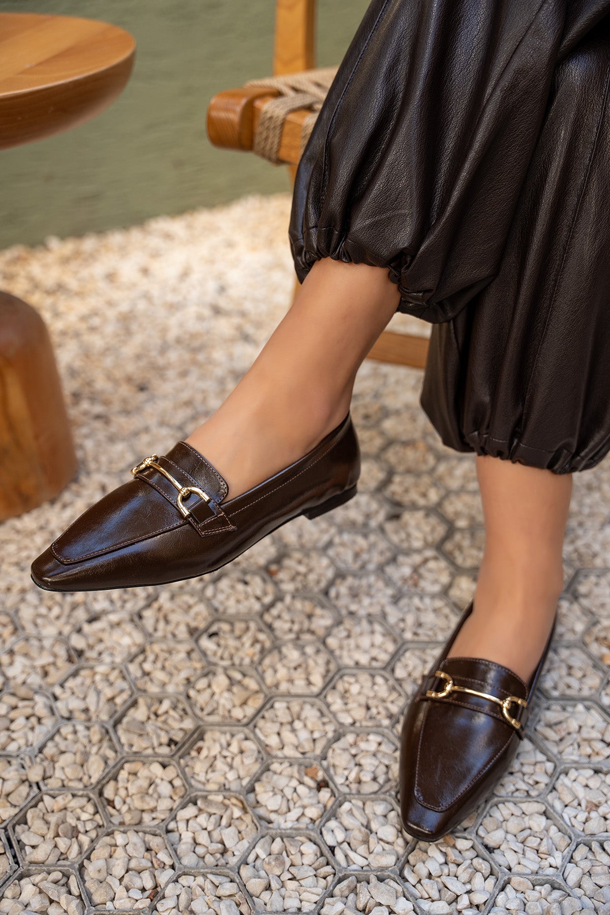 Tossy Gold Aksesuarlı Kadın Loafer - ACI KAHVE