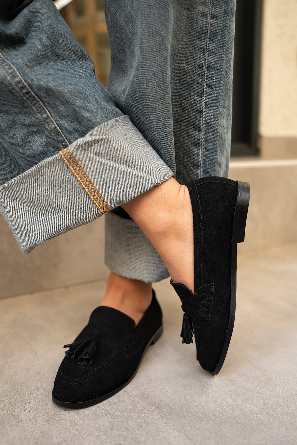 Leather Püskül Detaylı Düz Taban Ayakkabı - SİYAH SÜET