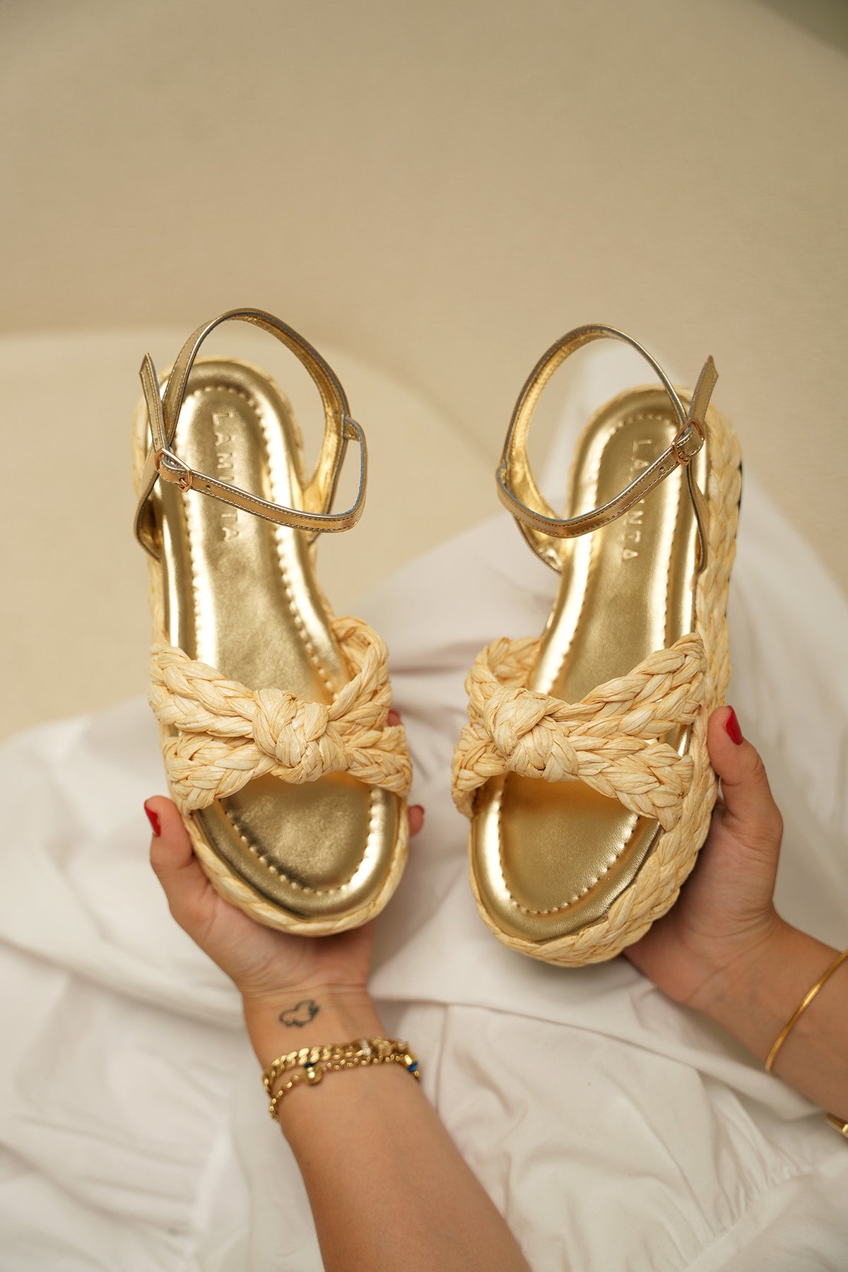 Army Hasır Düğüm Detaylı Sandalet - GOLD