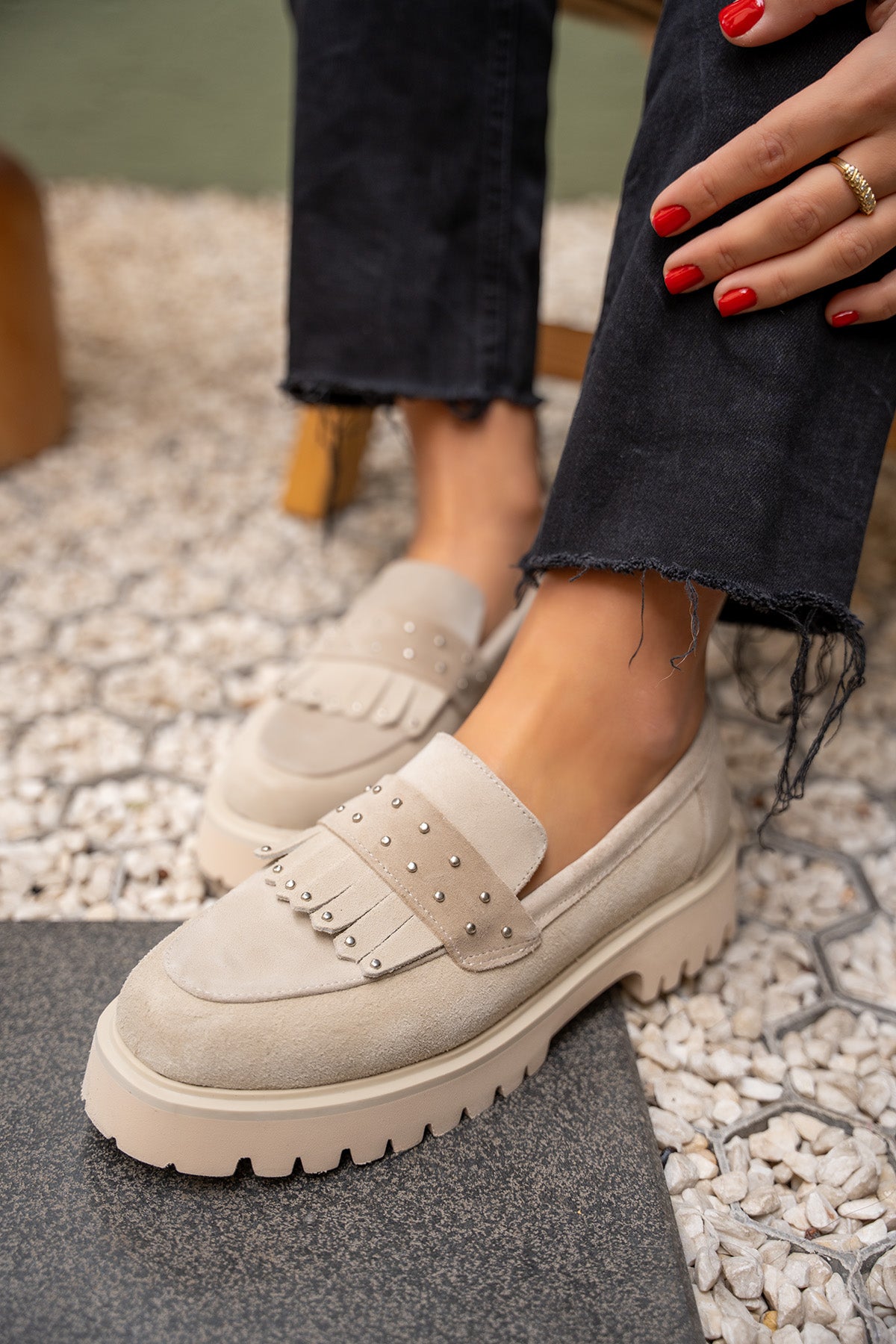 Charles Troklu Püskül Detaylı Hakiki Deri Loafer - BEJ SÜET