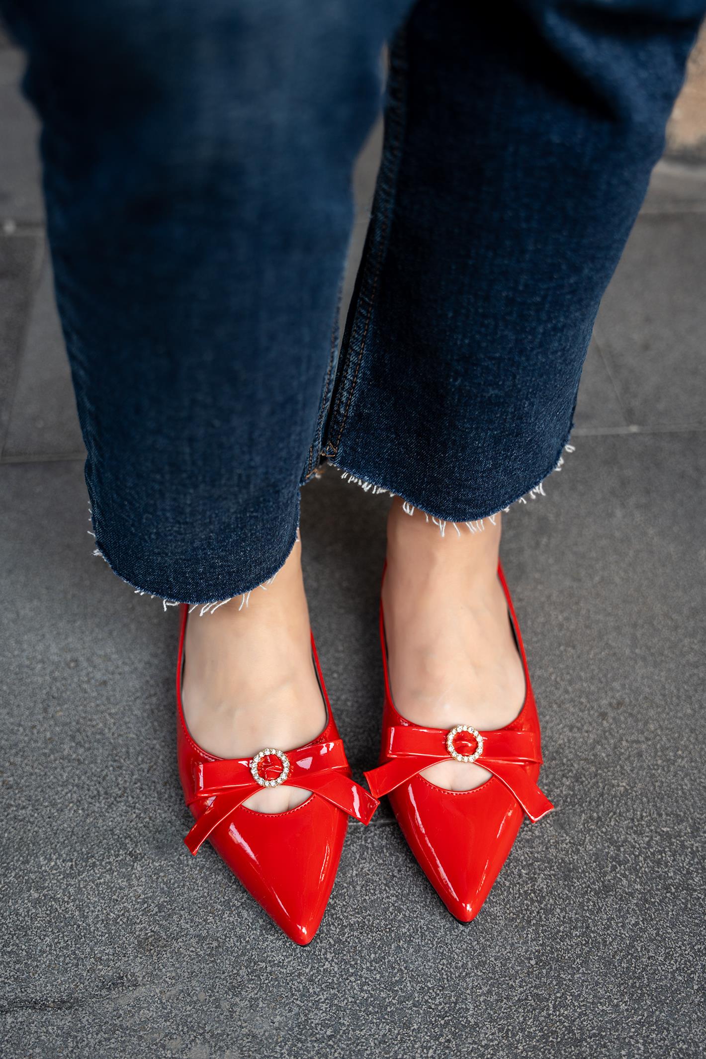 SALLY FİYONK TAŞ DETAYLI BABET - KIRMIZI