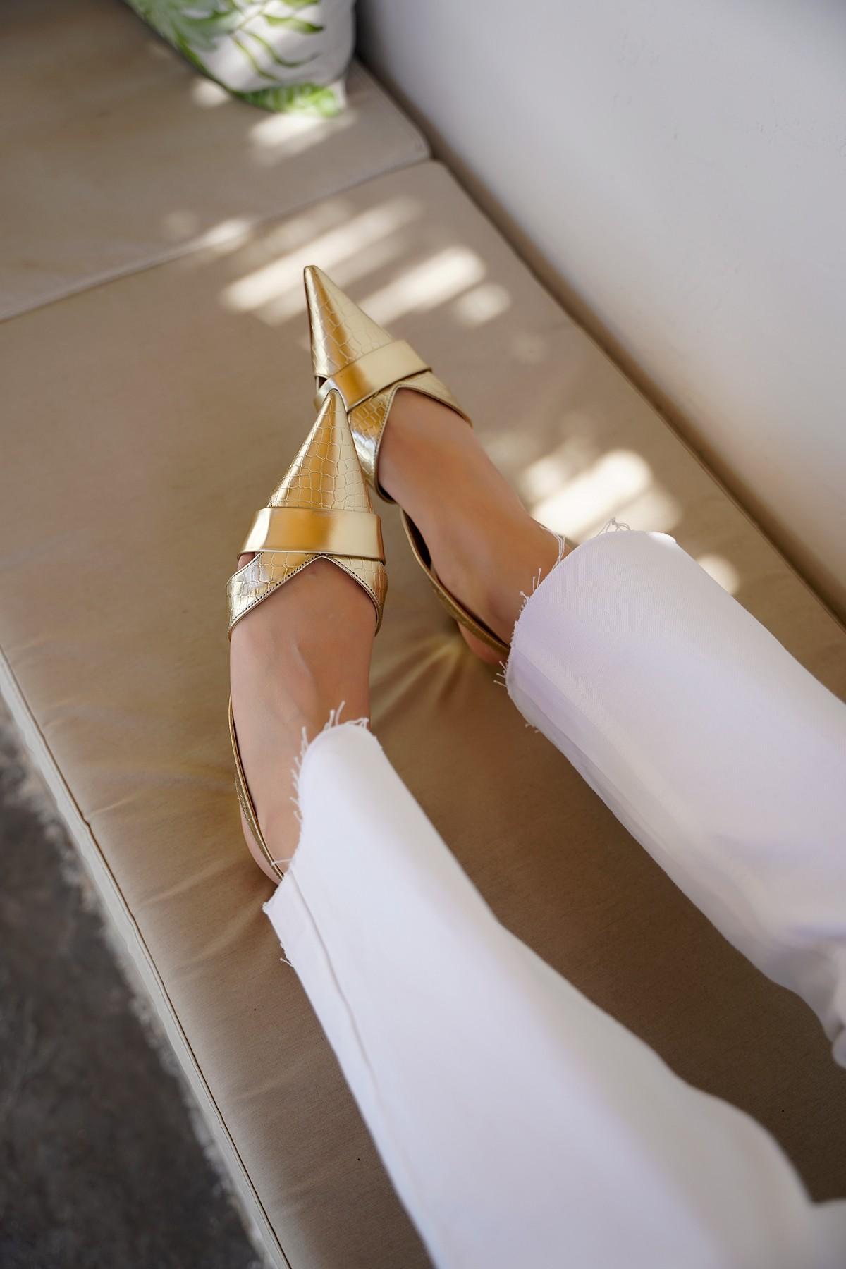 GEZY ASİMETRİK KESİM KADIN TOPUKLU AYAKKABI - GOLD