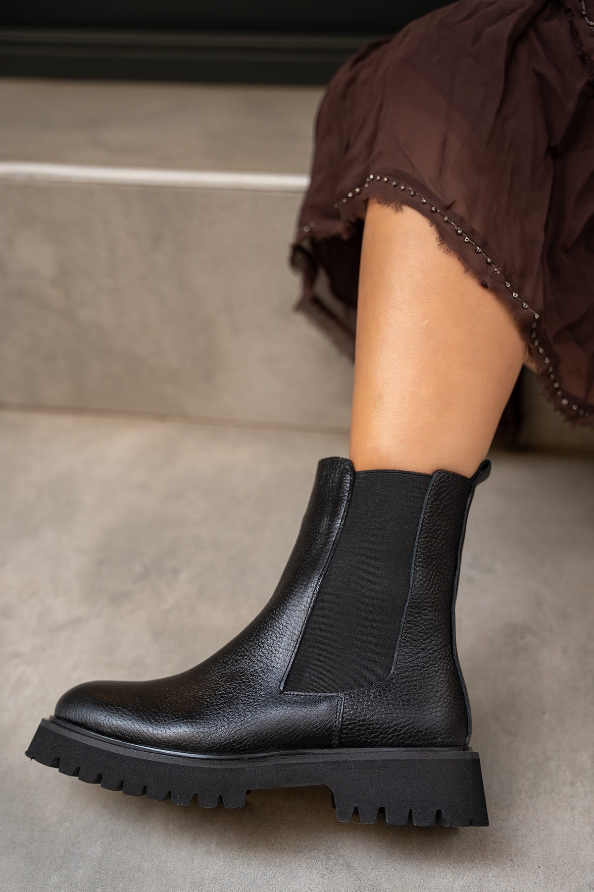 Audrey Lastikli Hakiki Deri Bot - SİYAH