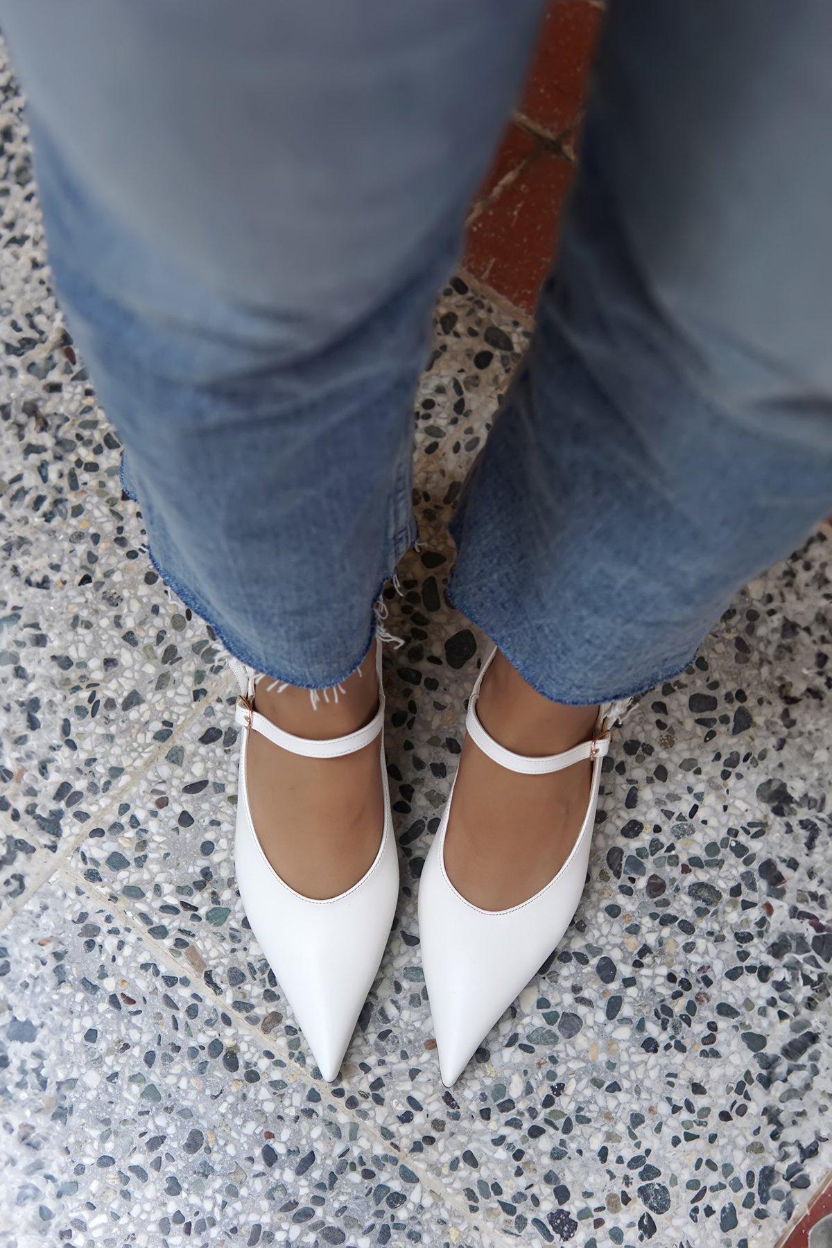 ARİNA SİVRİ BURUNLU TOPUKLU AYAKKABI - EKRU