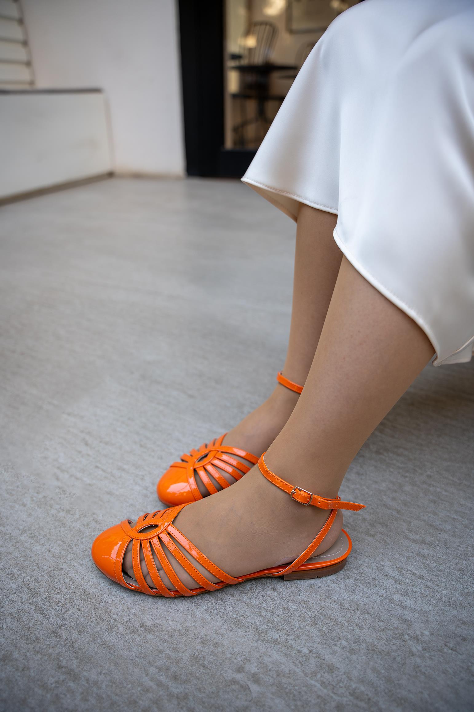 JASMİNE BİLEKTEN BAĞLAMA DETAYLI BABET - TURUNCU