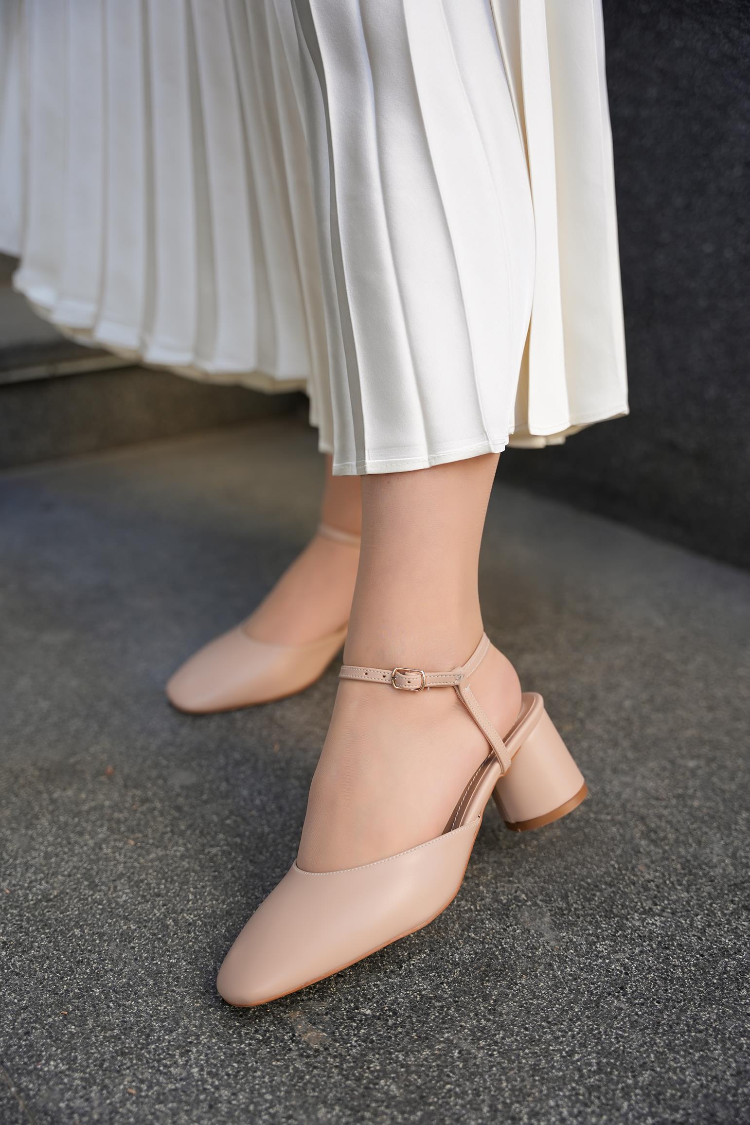 EDDY TOKA DETAYLI TOPUKLU AYAKKABI - NUDE