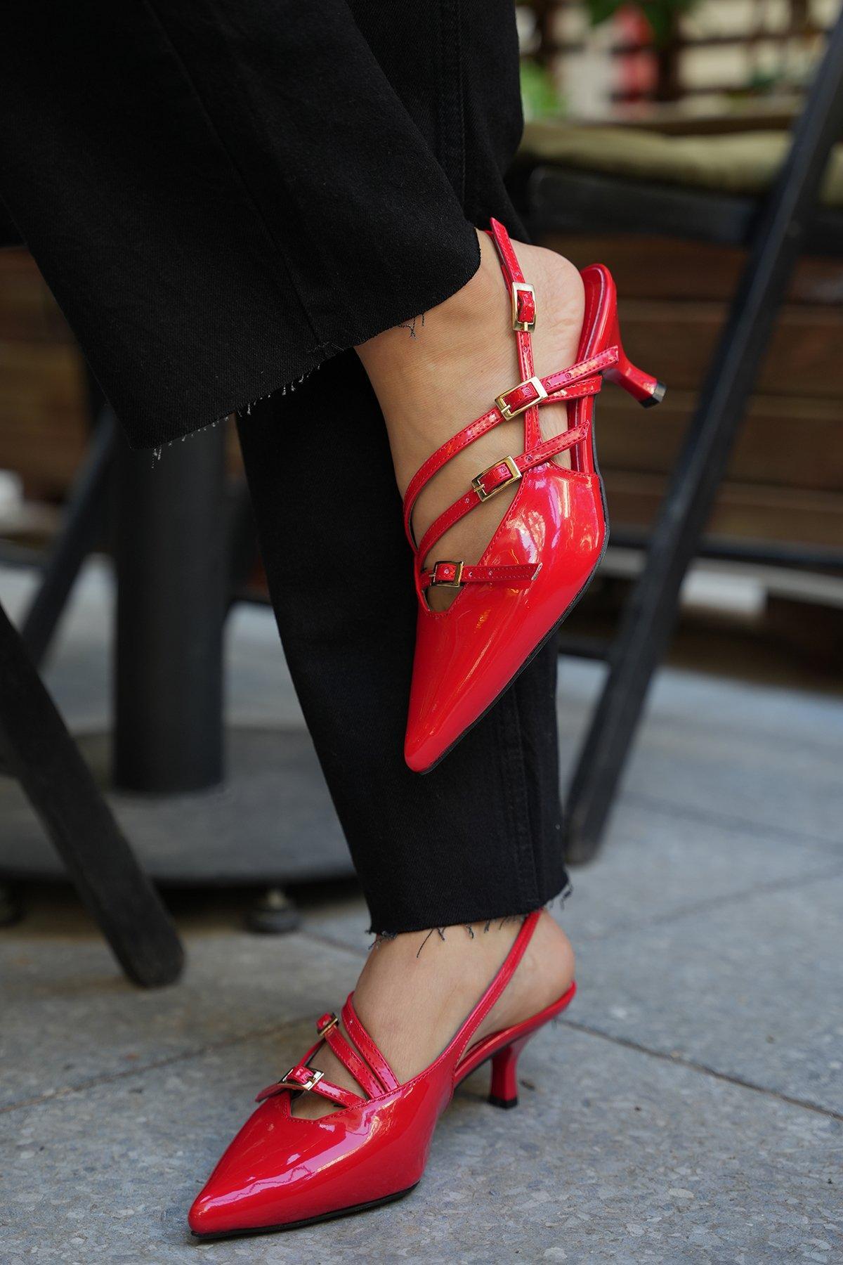 PATHY ŞERİT DETAYLI KISA TOPUKLU AYAKKABI - KIRMIZI
