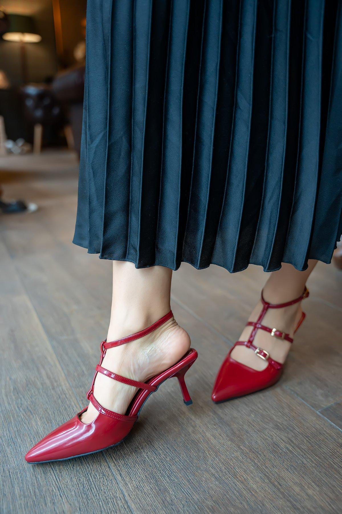 HİROKİ ŞERİT DETAYLI TOPUKLU AYAKKABI - BORDO