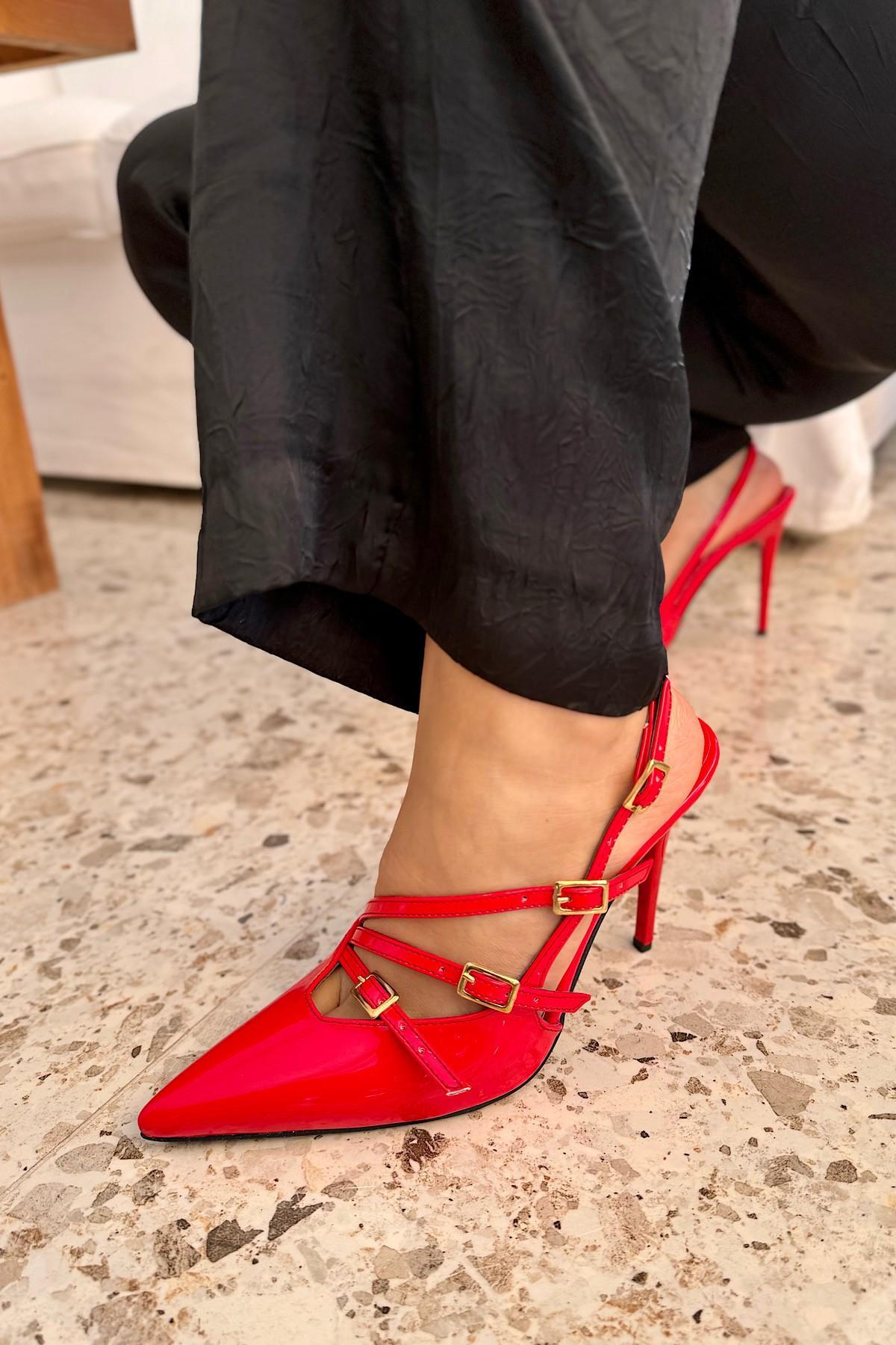 PASSİON ŞERİT DETAYLI TOPUKLU AYAKKABI - KIRMIZI