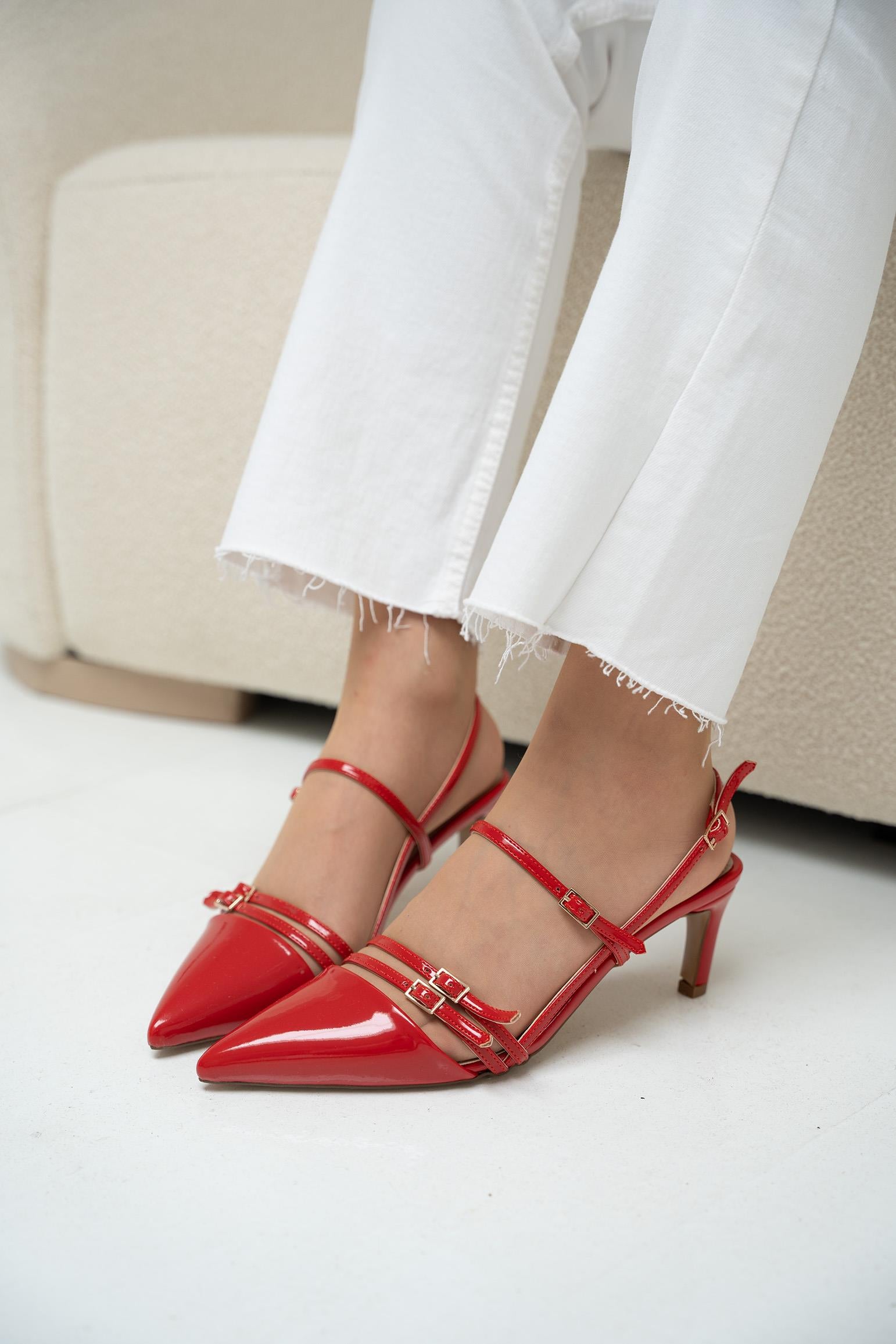 Eliva Tokalı Topuklu Ayakkabı - KIRMIZI