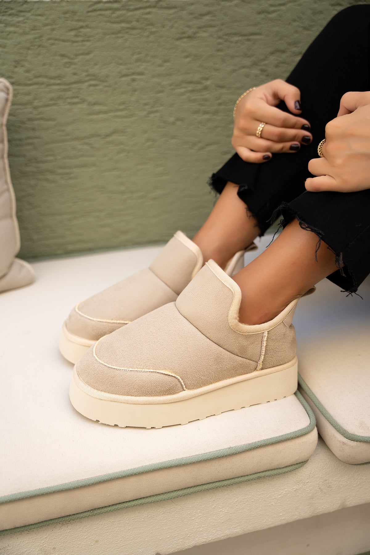 Mayra Tüylü Bot - BEJ