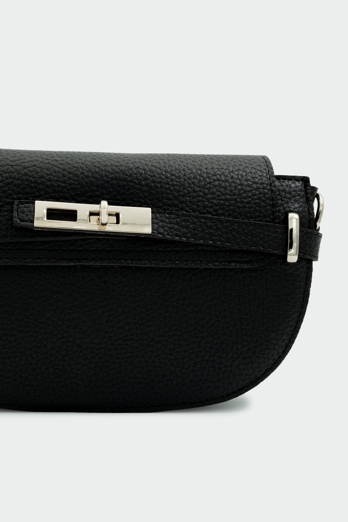 Jone Kilit Aksesuarlı Kadın Çapraz Çanta - SİYAH