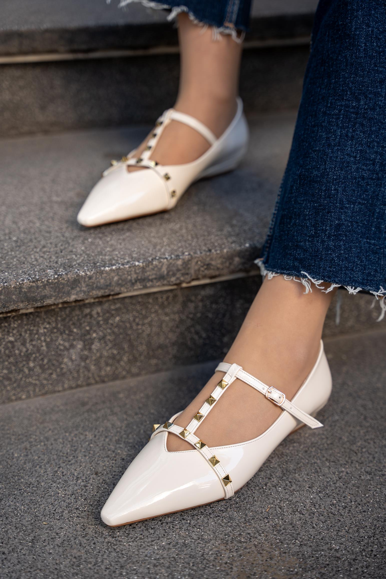 PASKO ZIMBA DETAYLI KADIN BABET - EKRU RUGAN