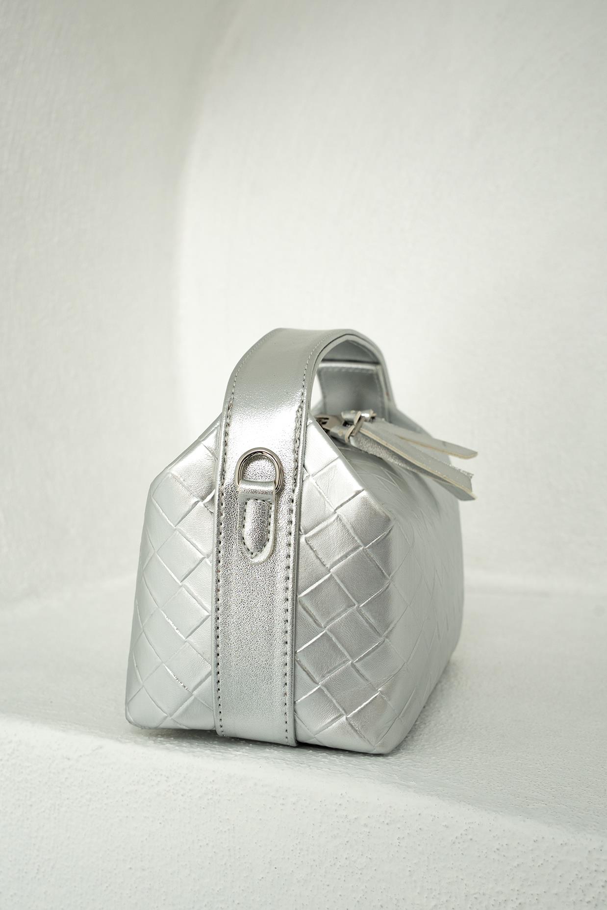 Blake Örgü Desenli El Çantası - Silver