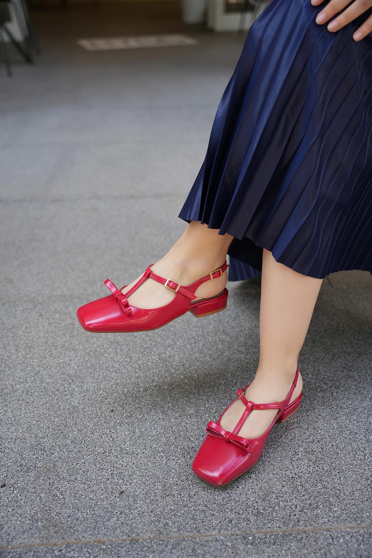 MARTA FİYONK DETAYLI BABET - KIRMIZI