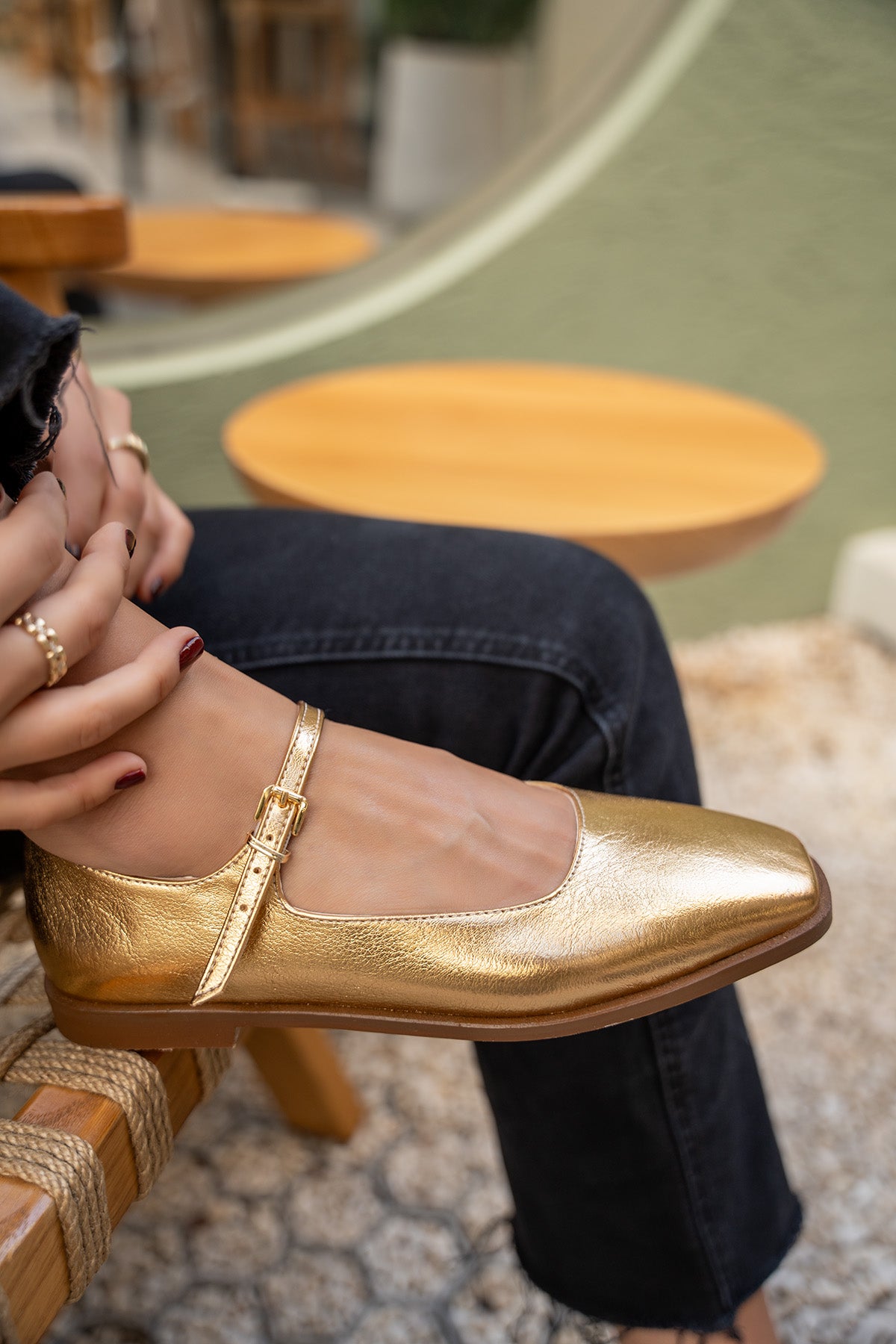 Flue Tokalı Düz Babet - GOLD