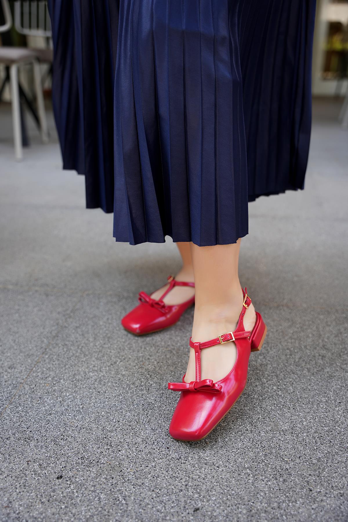 MARTA FİYONK DETAYLI BABET - KIRMIZI