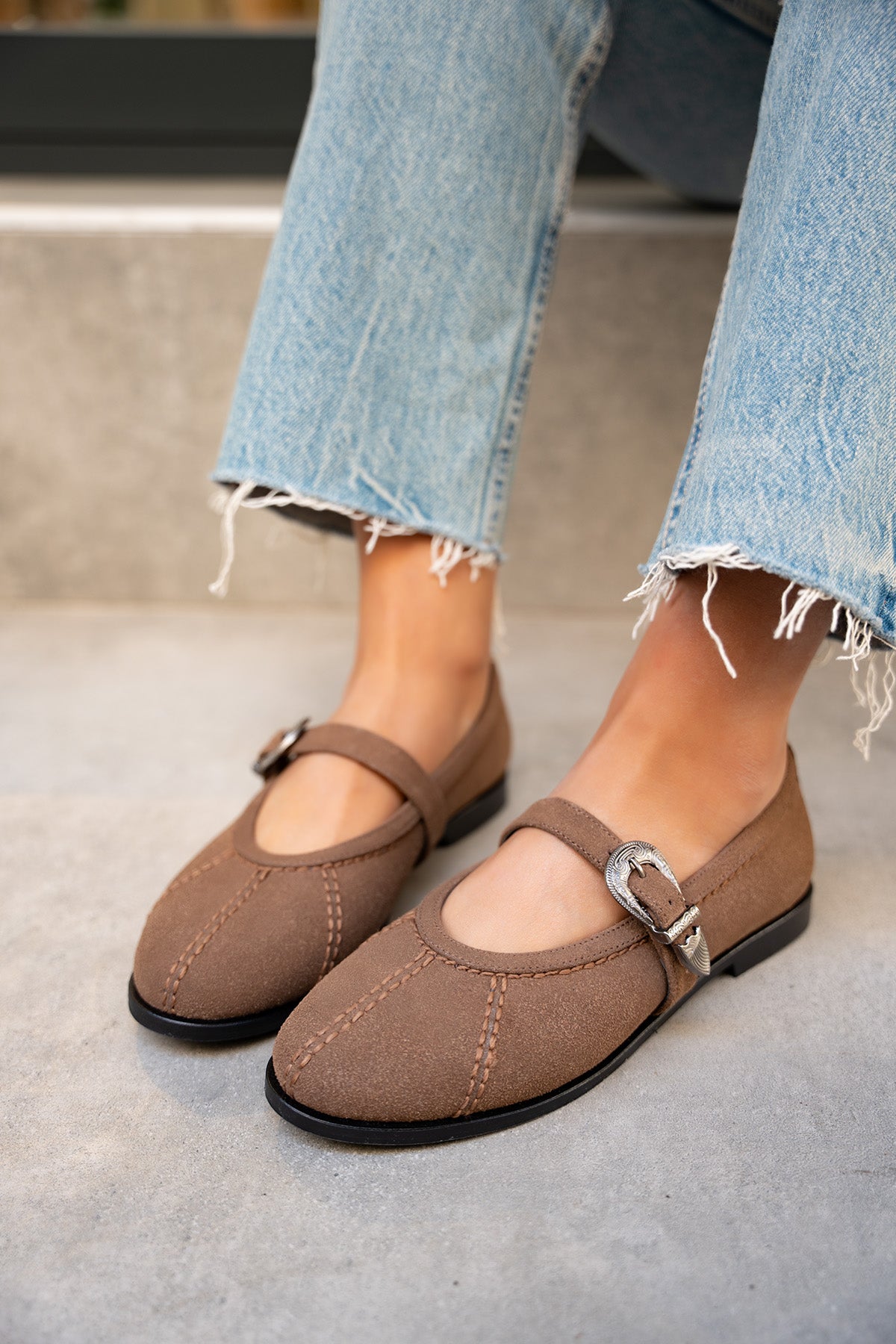 Opsis Düz Taban Kemer Detaylı Babet - AcıKahve Süet