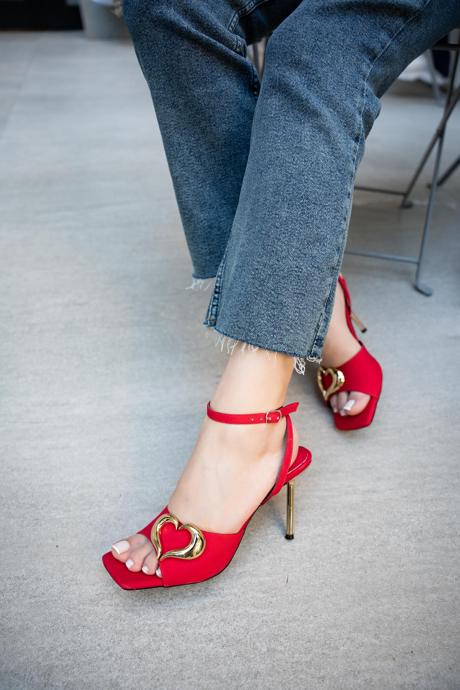 SWEETY KALP DETAYLI TOPUKLU AYAKKABI - KIRMIZI