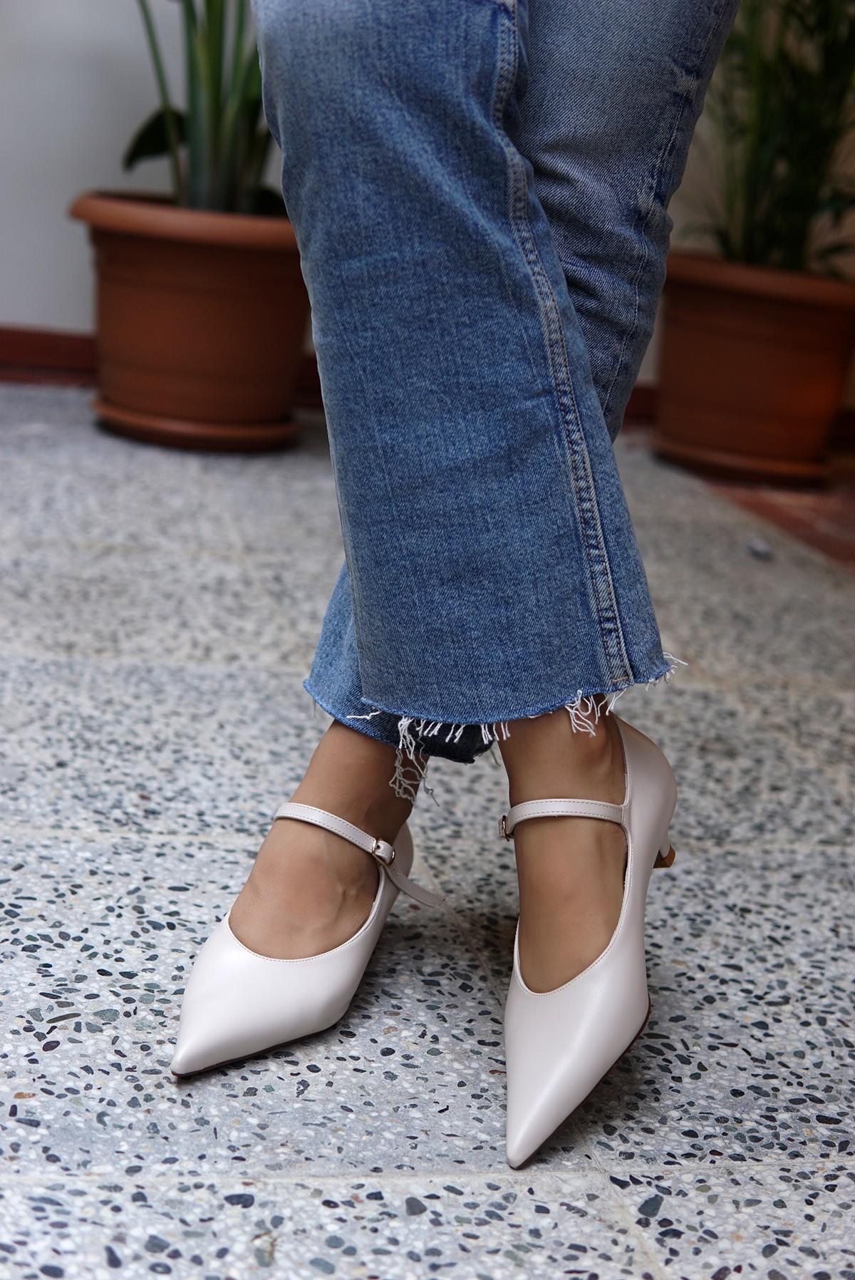 ARİNA SİVRİ BURUNLU TOPUKLU AYAKKABI - BEJ