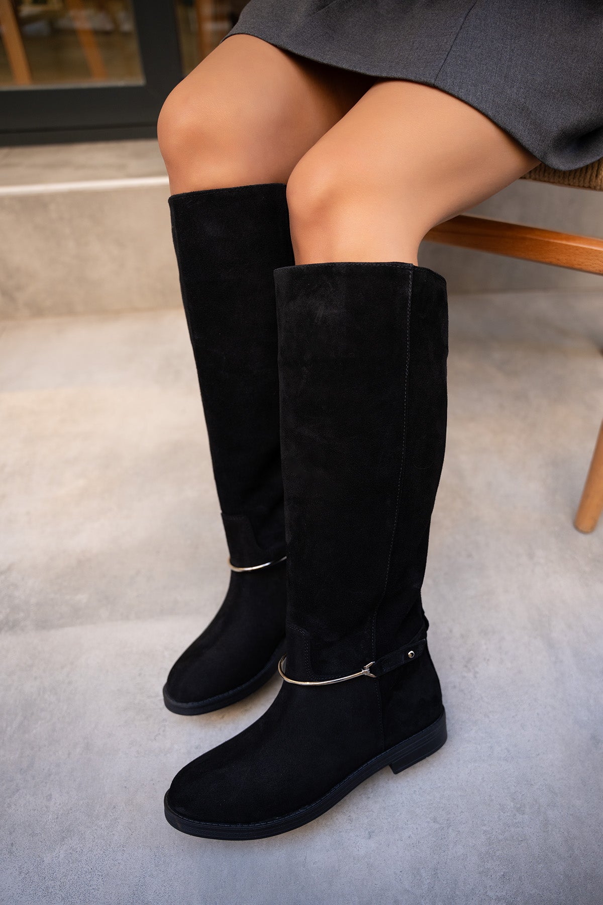 Steve Çıkarılabilir Gold Aksesuarlı Hakiki Deri Çizme - SİYAH SÜET