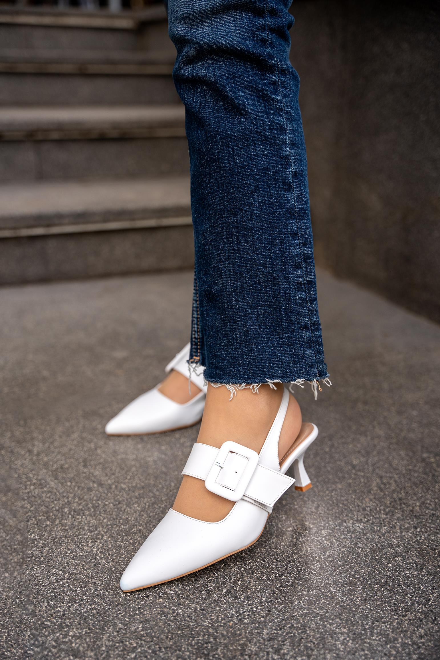 DOBY TOKA DETAYLI KADIN TOPUKLU AYAKKABI - BEYAZ DERİ