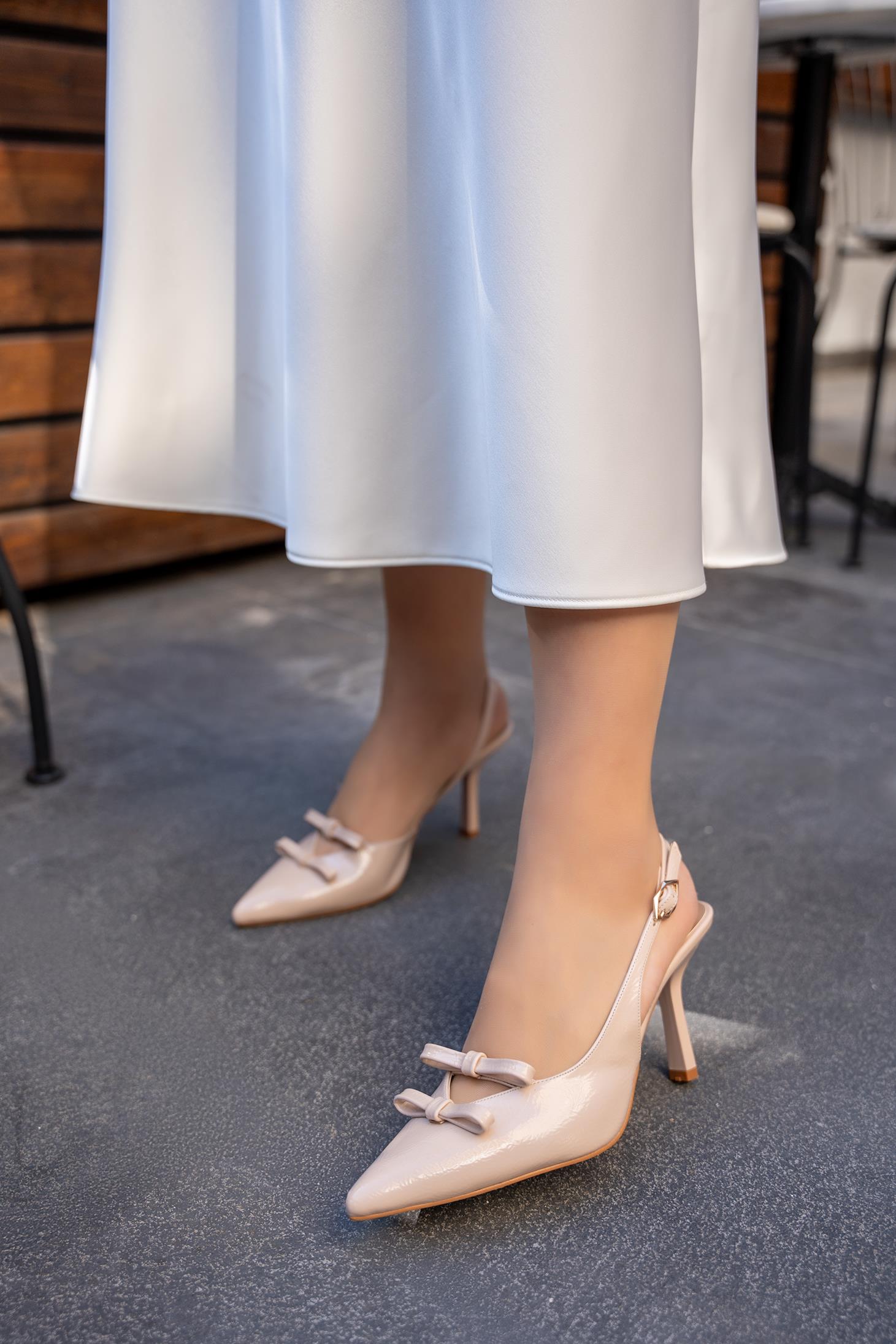 MARİTZA FİYONK DETAYLI TOPUKLU AYAKKABI - NUDE