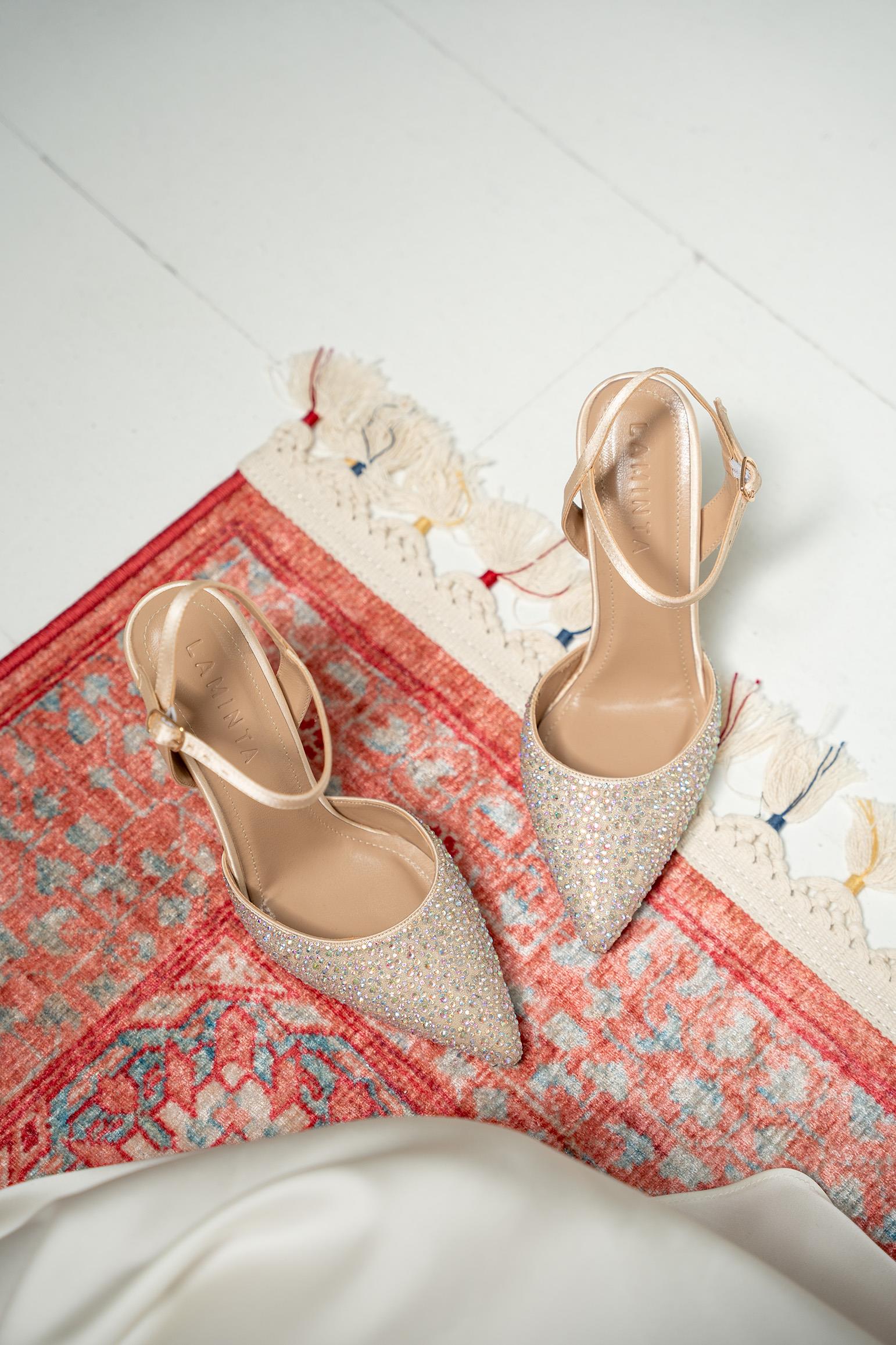 Shelly Taş Detaylı Topuklu Ayakkabı - BEJ SATEN