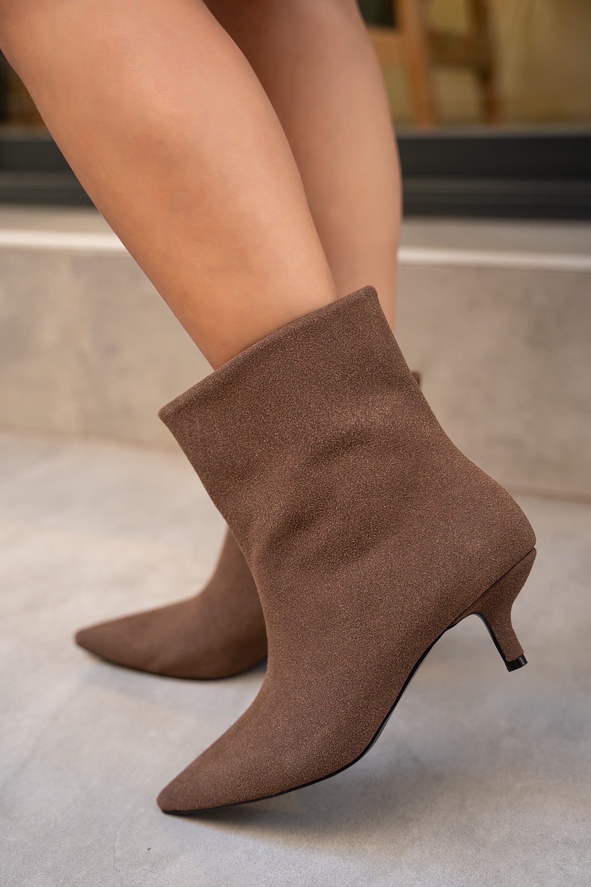 Saves Düz Dikiş Detaylı Kadın Bot - AcıKahve Süet