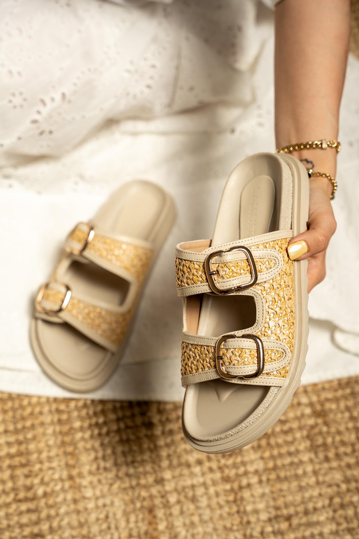 Bred Hasır Detaylı Tokalı Kalın Taban Terlik - BEJ