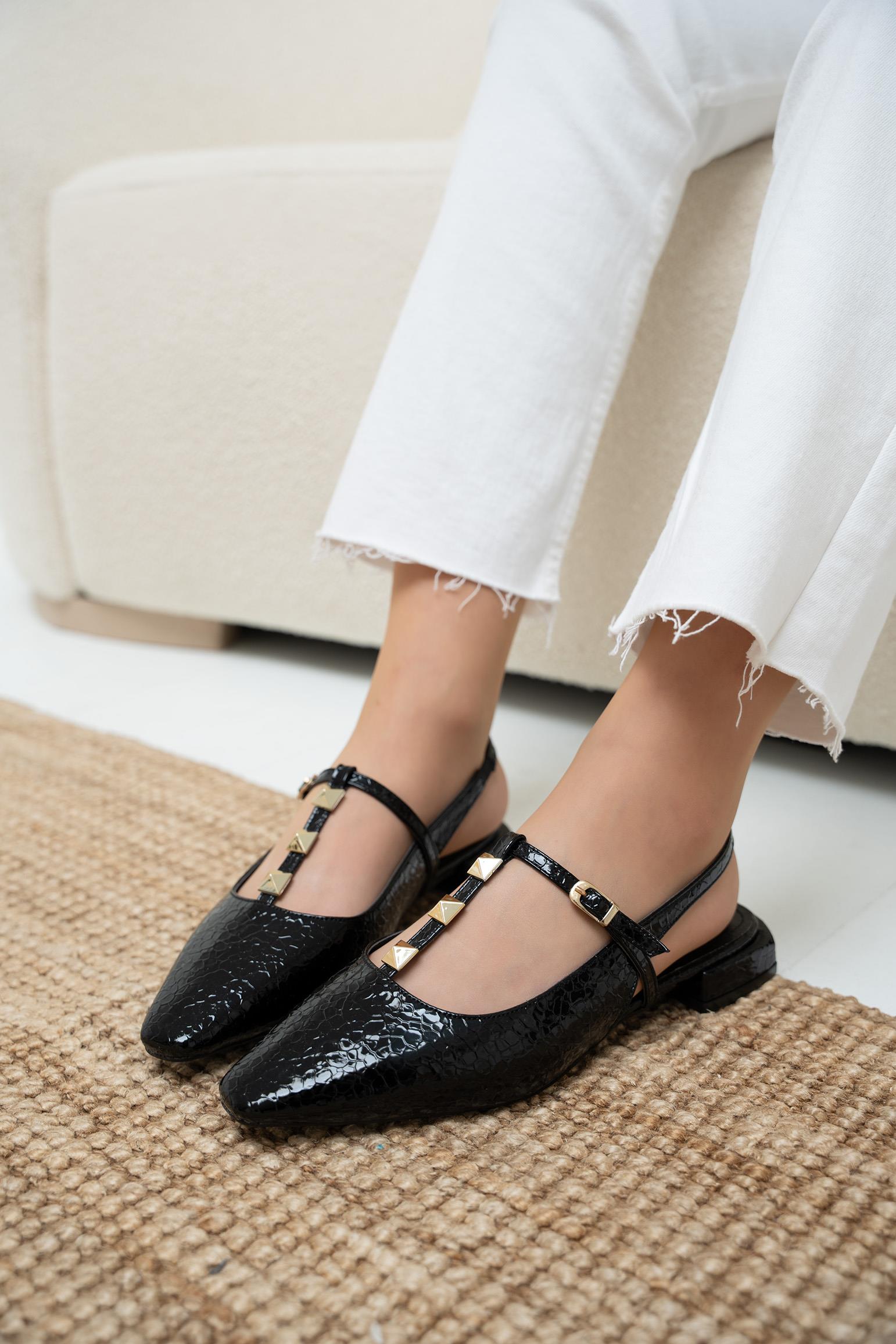 Moza Zımba Detaylı Babet - SİYAH