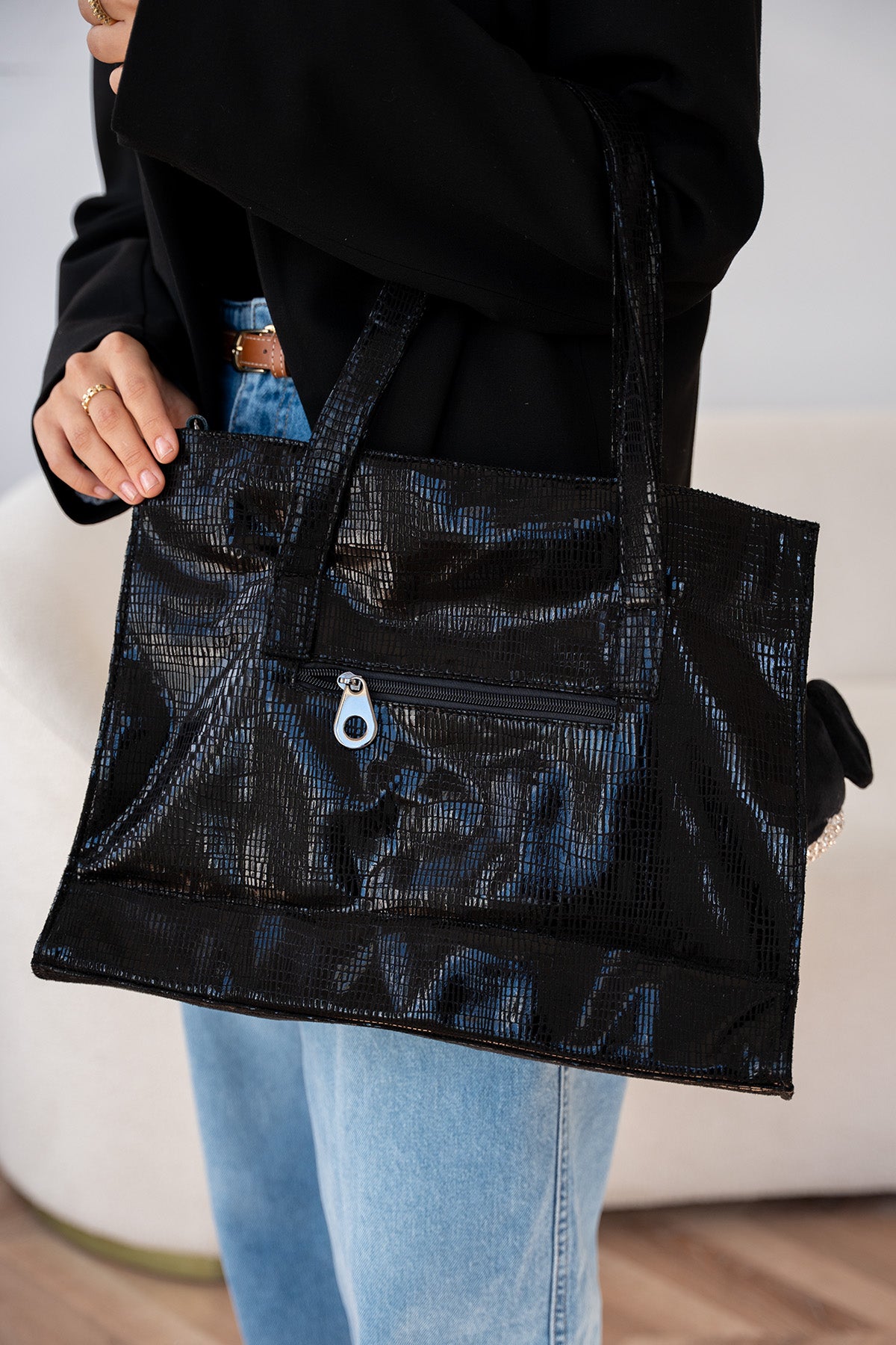 Mugo Taşlı Charm Detaylı Kadın Geniş Çanta - SİYAH