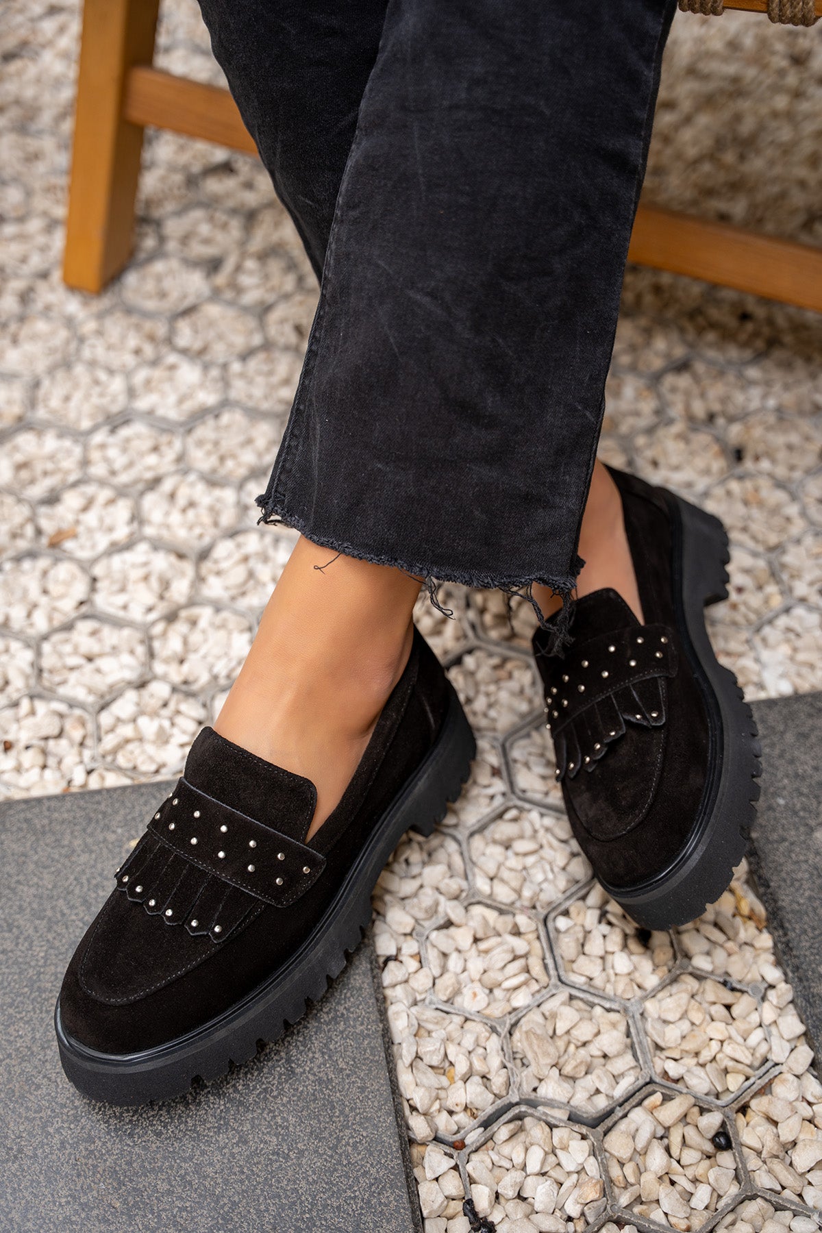 Charles Troklu Püskül Detaylı Hakiki Deri Loafer - SİYAH SÜET