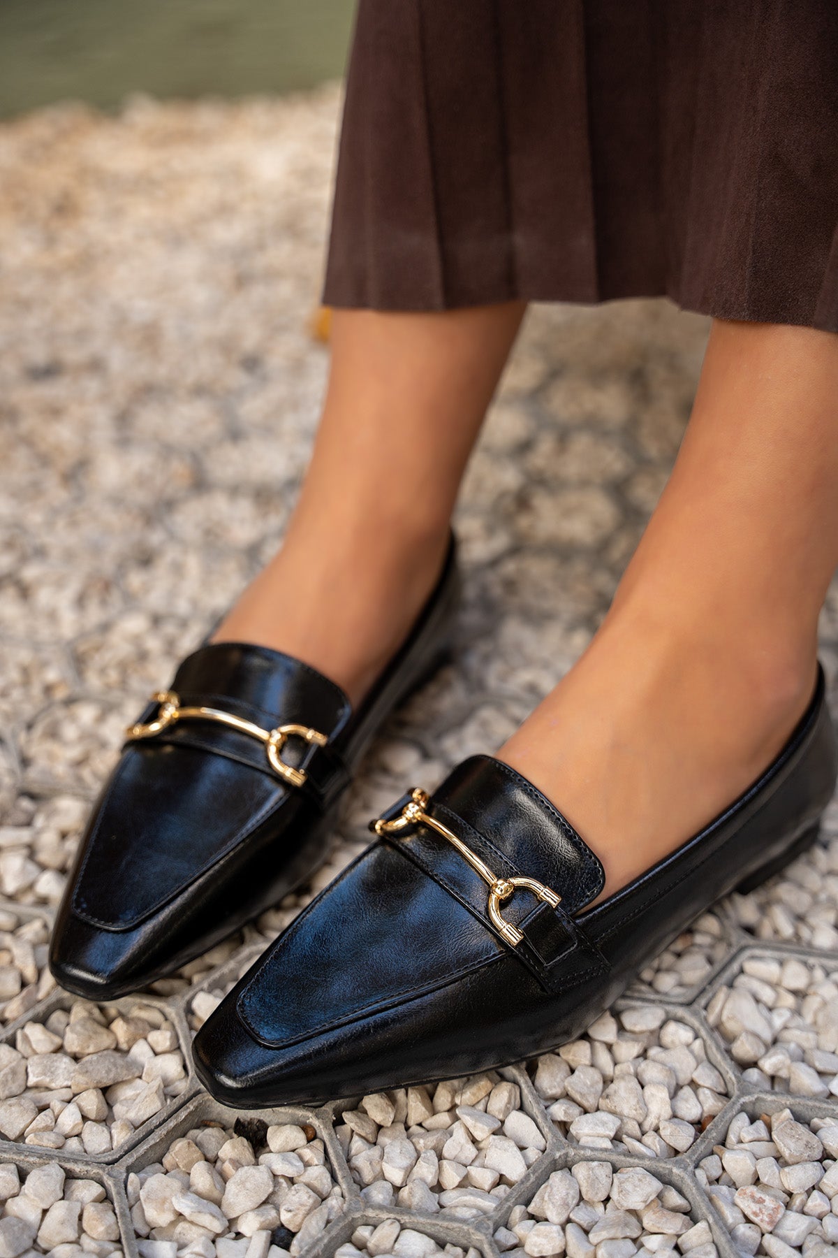 Tossy Gold Aksesuarlı Kadın Loafer - SİYAH