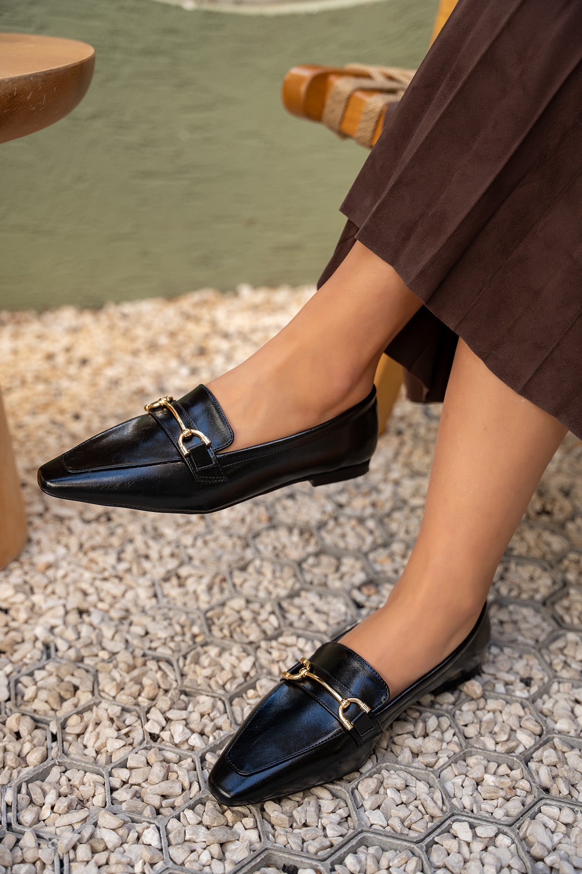 Tossy Gold Aksesuarlı Kadın Loafer - SİYAH