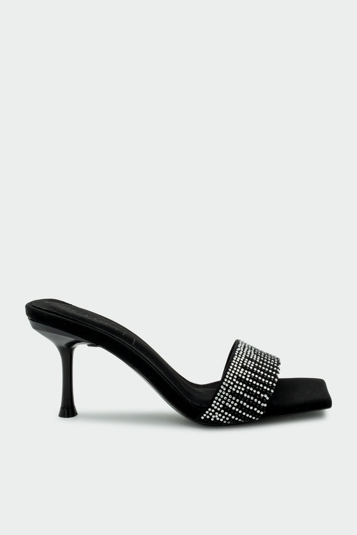 Omy Taşlı Tek Bant Kadın Terlik - SİYAH