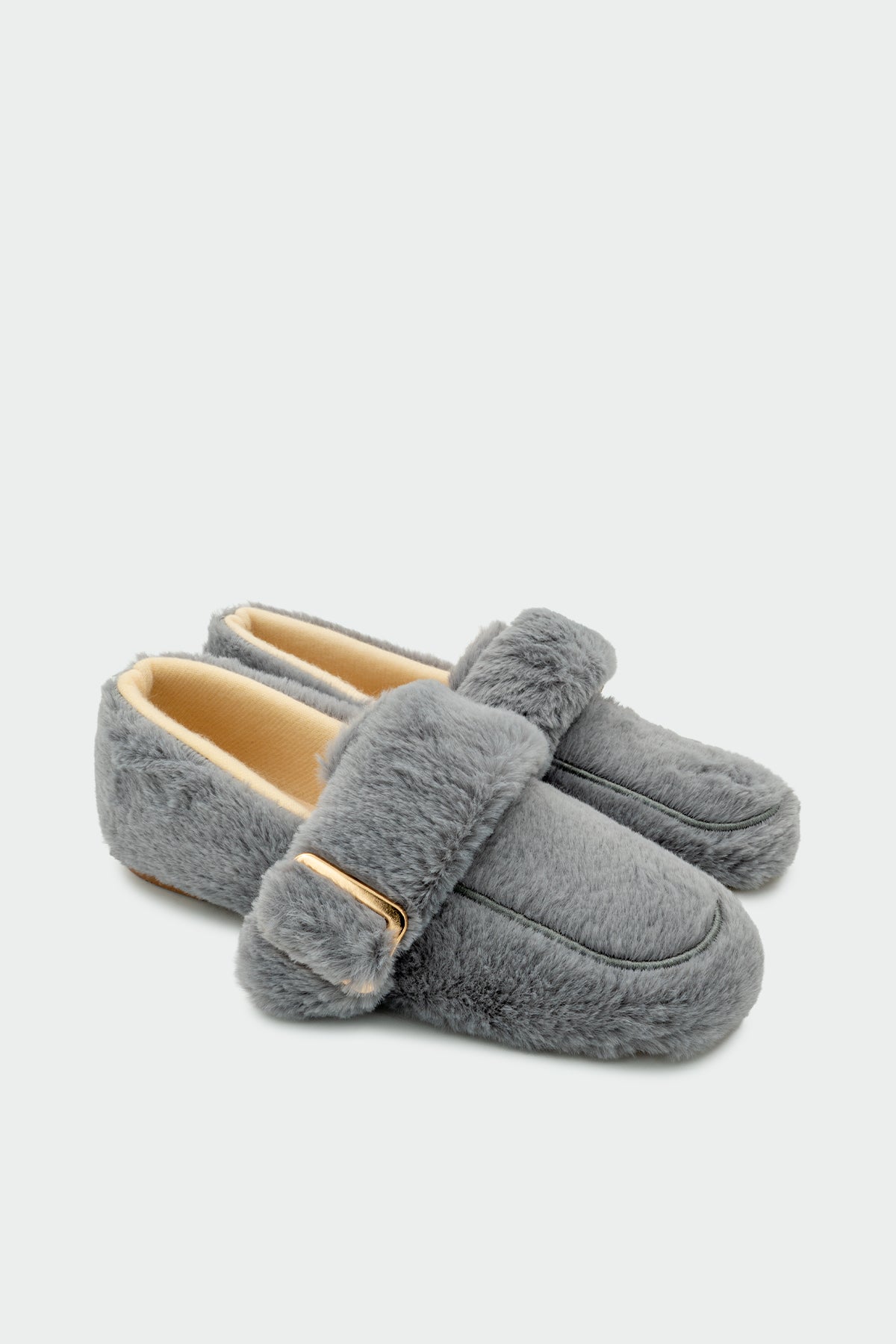 Flufy Toka Detaylı Peluş Ev Babeti - GRİ