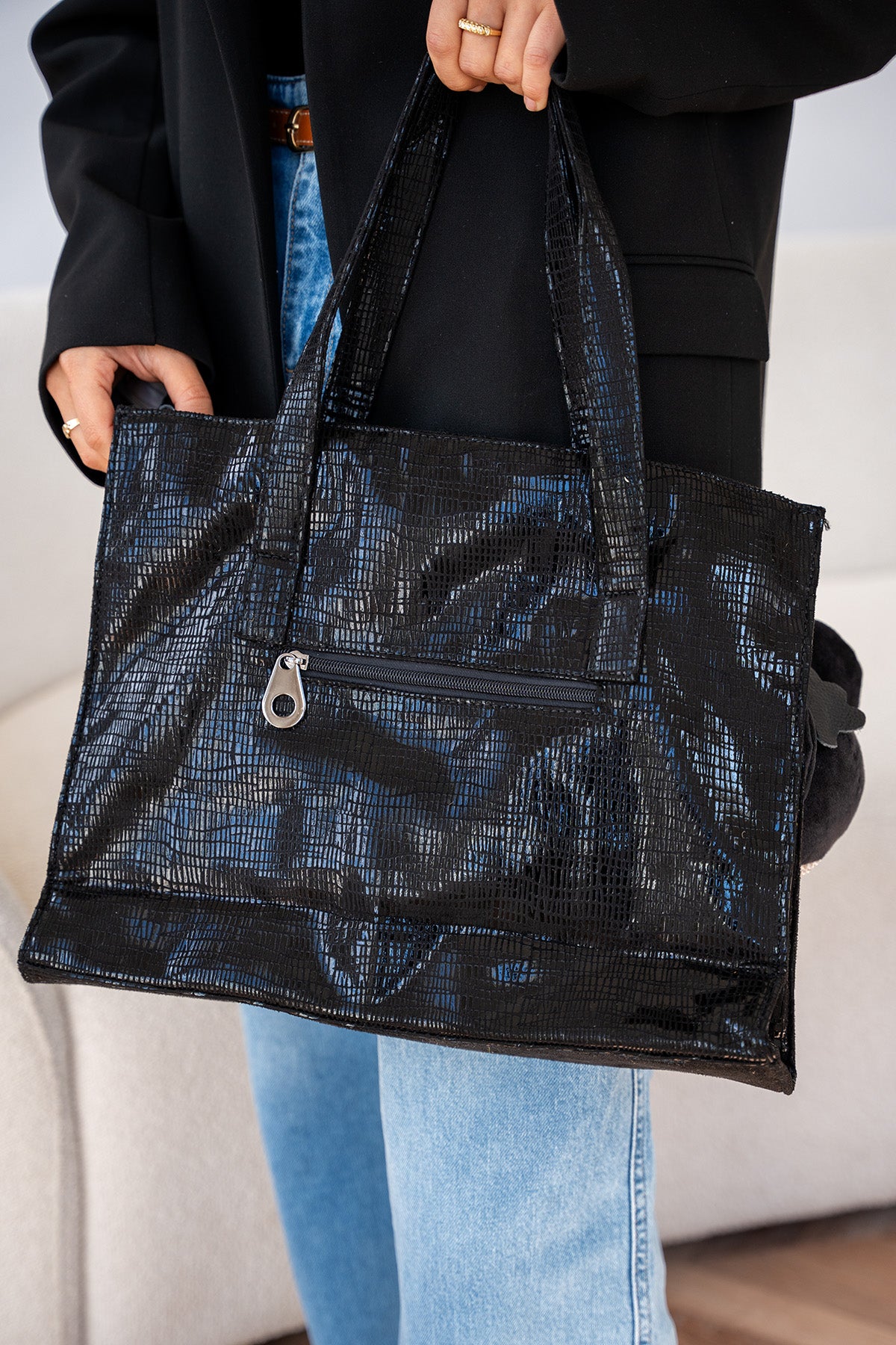 Mugo Taşlı Charm Detaylı Kadın Geniş Çanta - Silver