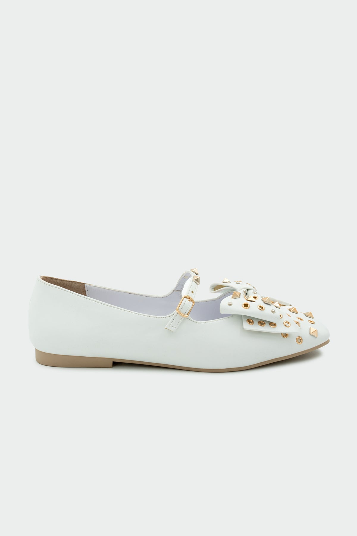 Jetson Zımba Detaylı Fiyonklu Babet - BEYAZ