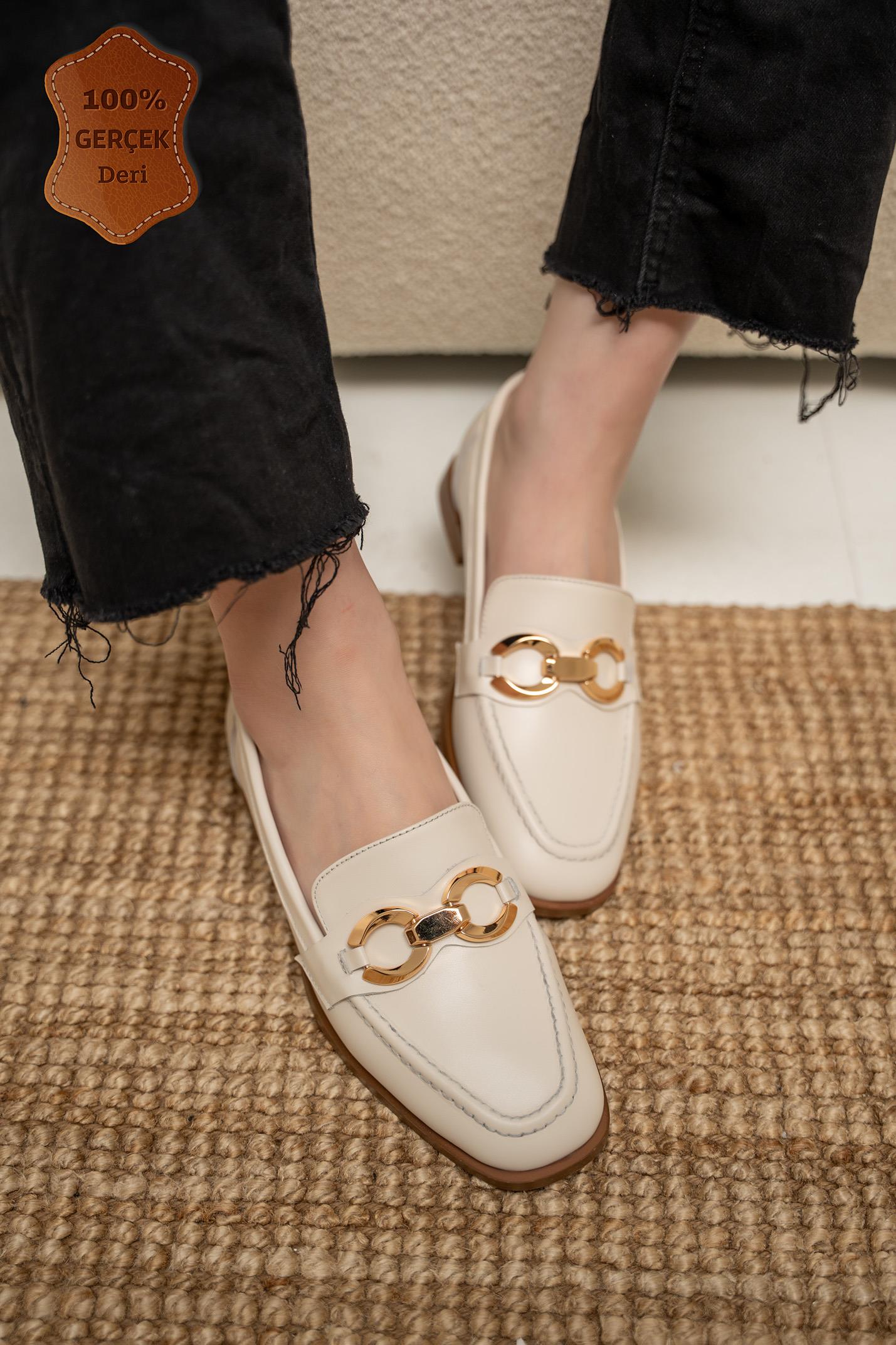 Zeys Gold Aksesuarlı Hakiki Deri Loafer - EKRU