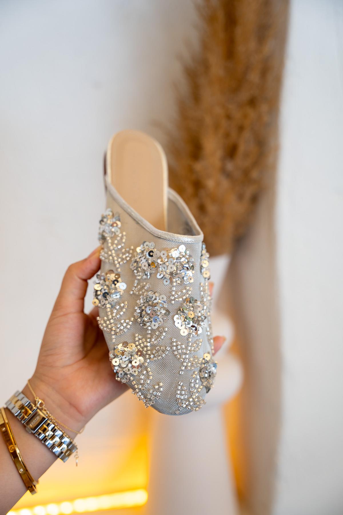 Lory Boncuk İşlemeli Fileli Terlik - Silver