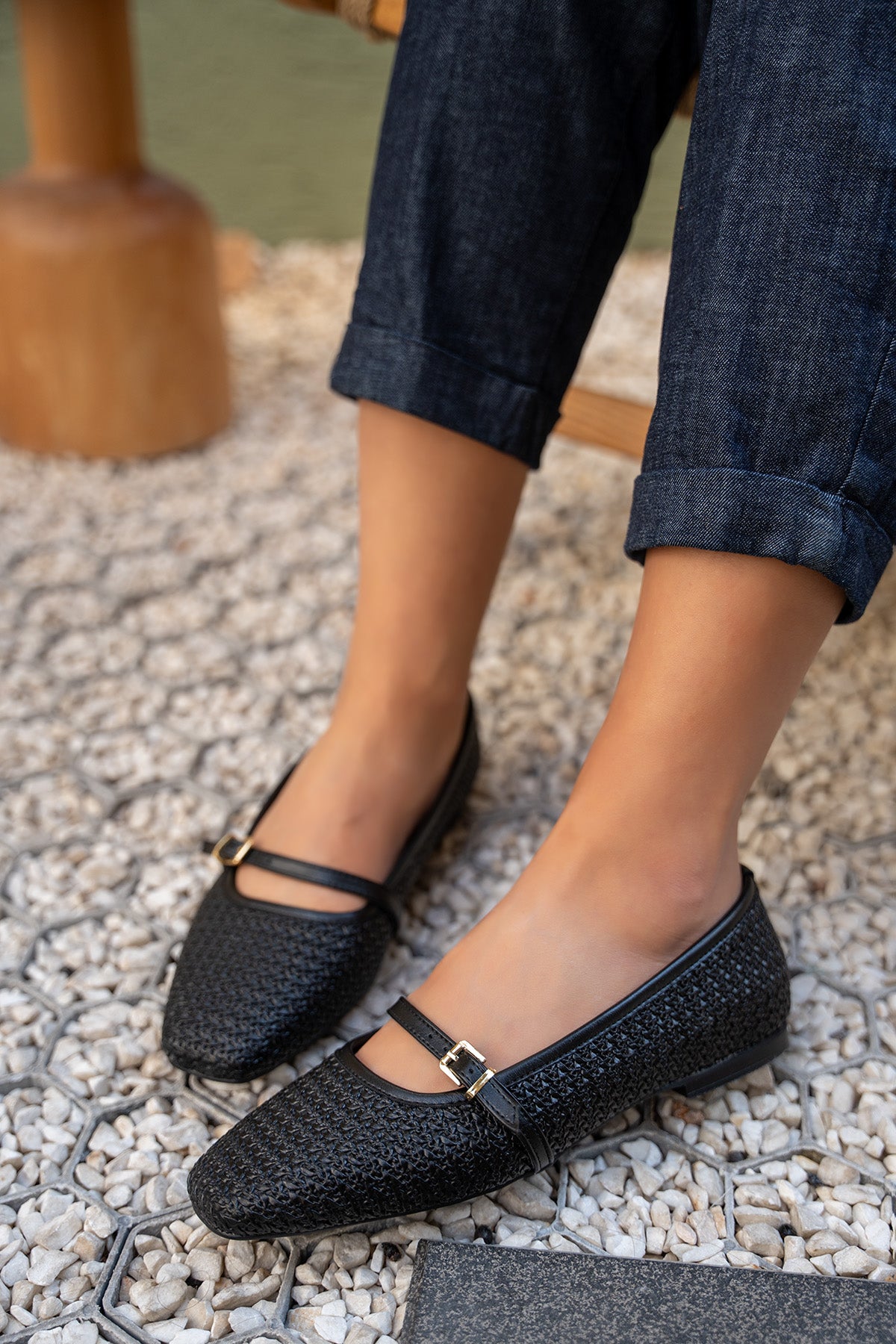 Samuel Örgü Detaylı Düz Kadın Babet - SİYAH